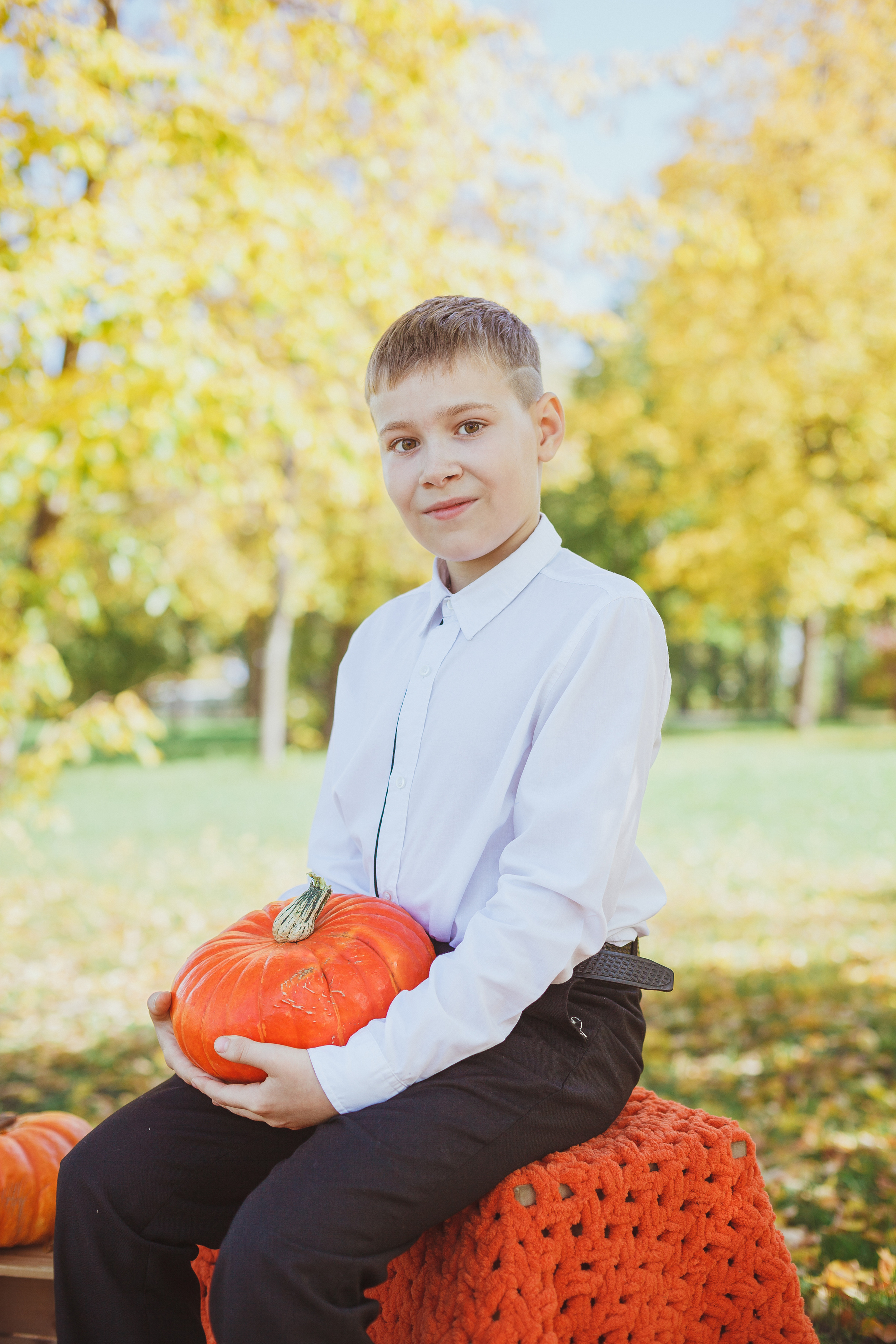 Школьная фотосессия на 31 августа. 1,2,3 сентября. Портреты детей 4-6 штук. Групповые общие 2-5 шт. Цена 450р. (1). Семейный и детский фотограф в Сухом Логу Ольга Кайгородова