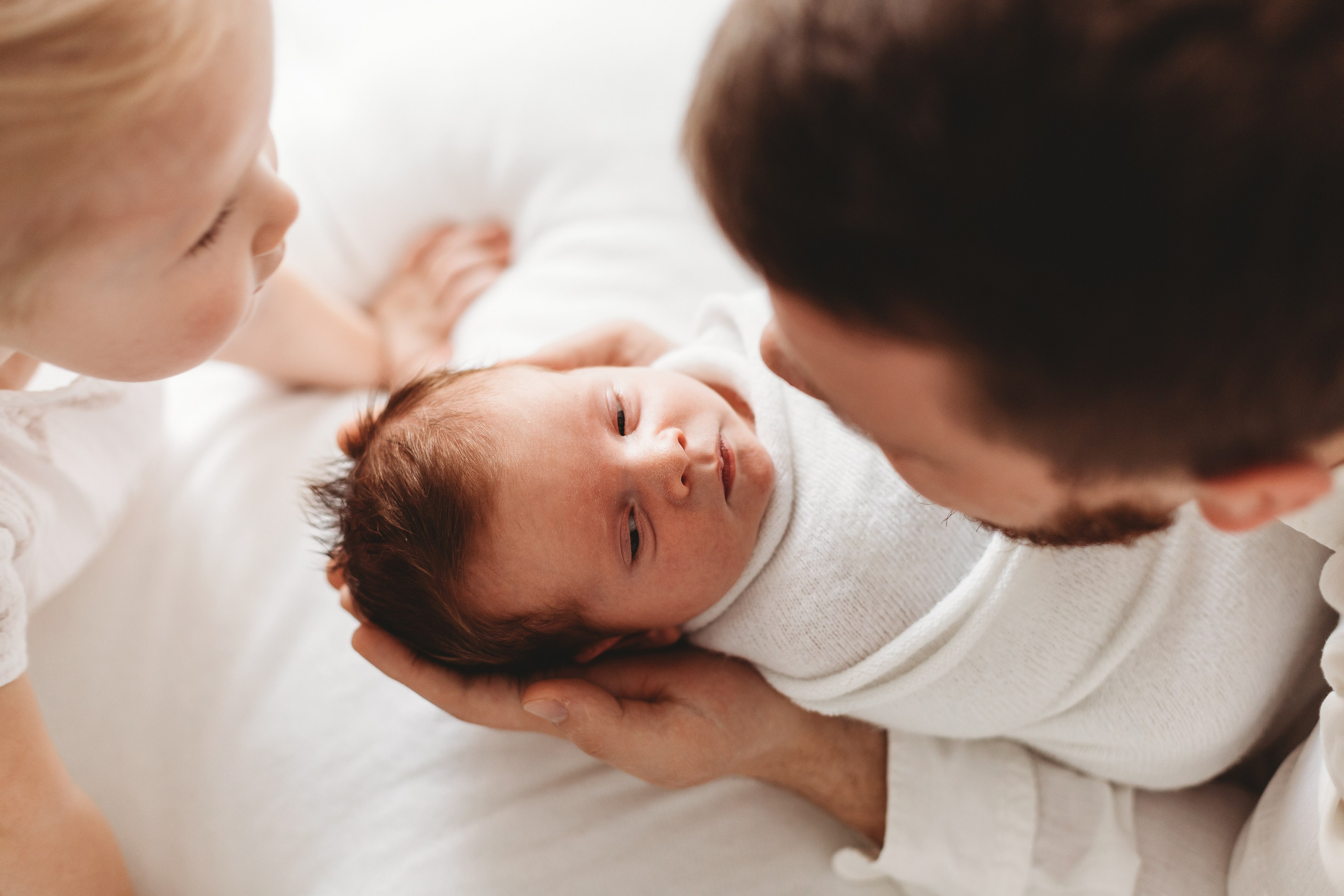 Александр с семьей 🤍. Фотограф Новорожденных в Москве Илона Шубина