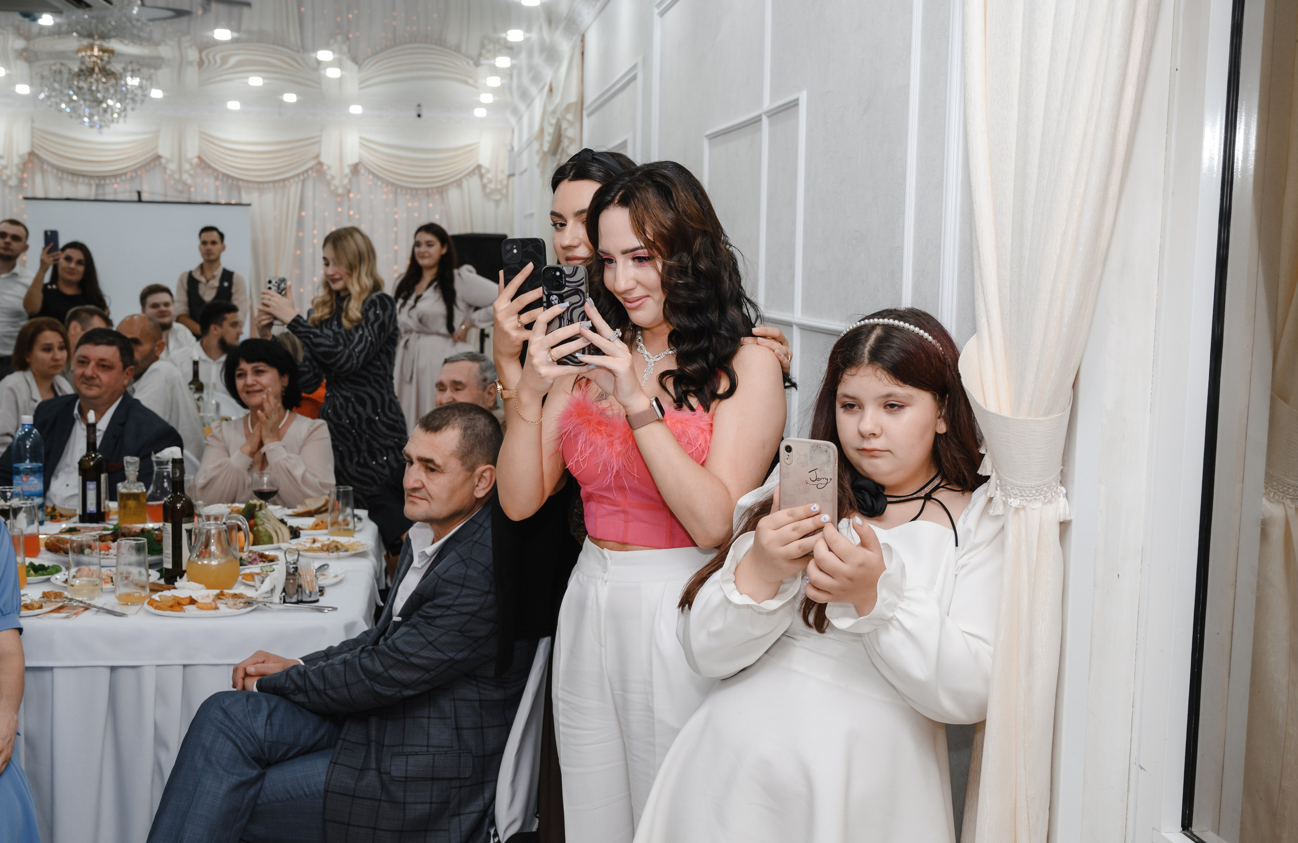 Свадебный банкет. СВАДЕБНЫЙ ФОТОГРАФ В ОМСКЕ ВЛАДИМИР КРАСС