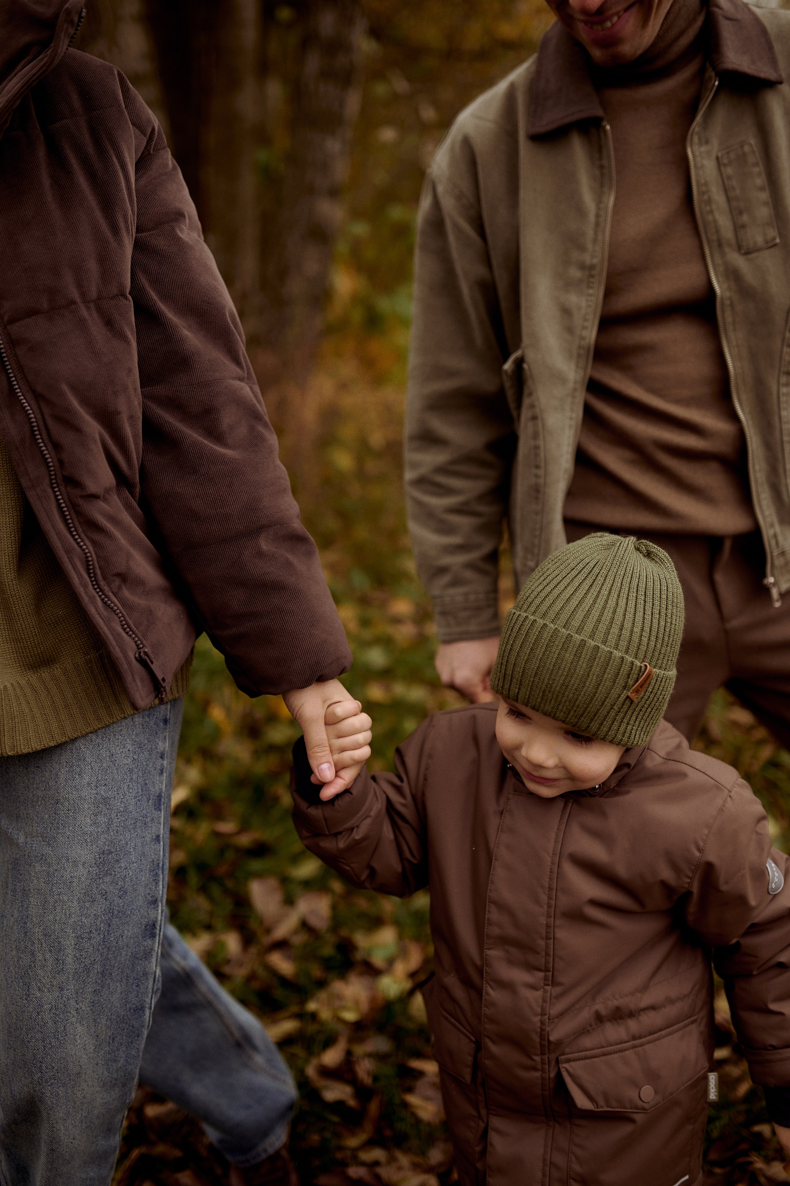 Вова, Юля и Максим в осеннем парке. Семейный и свадебный lifestyle-фотограф в Москве Мария Петрова