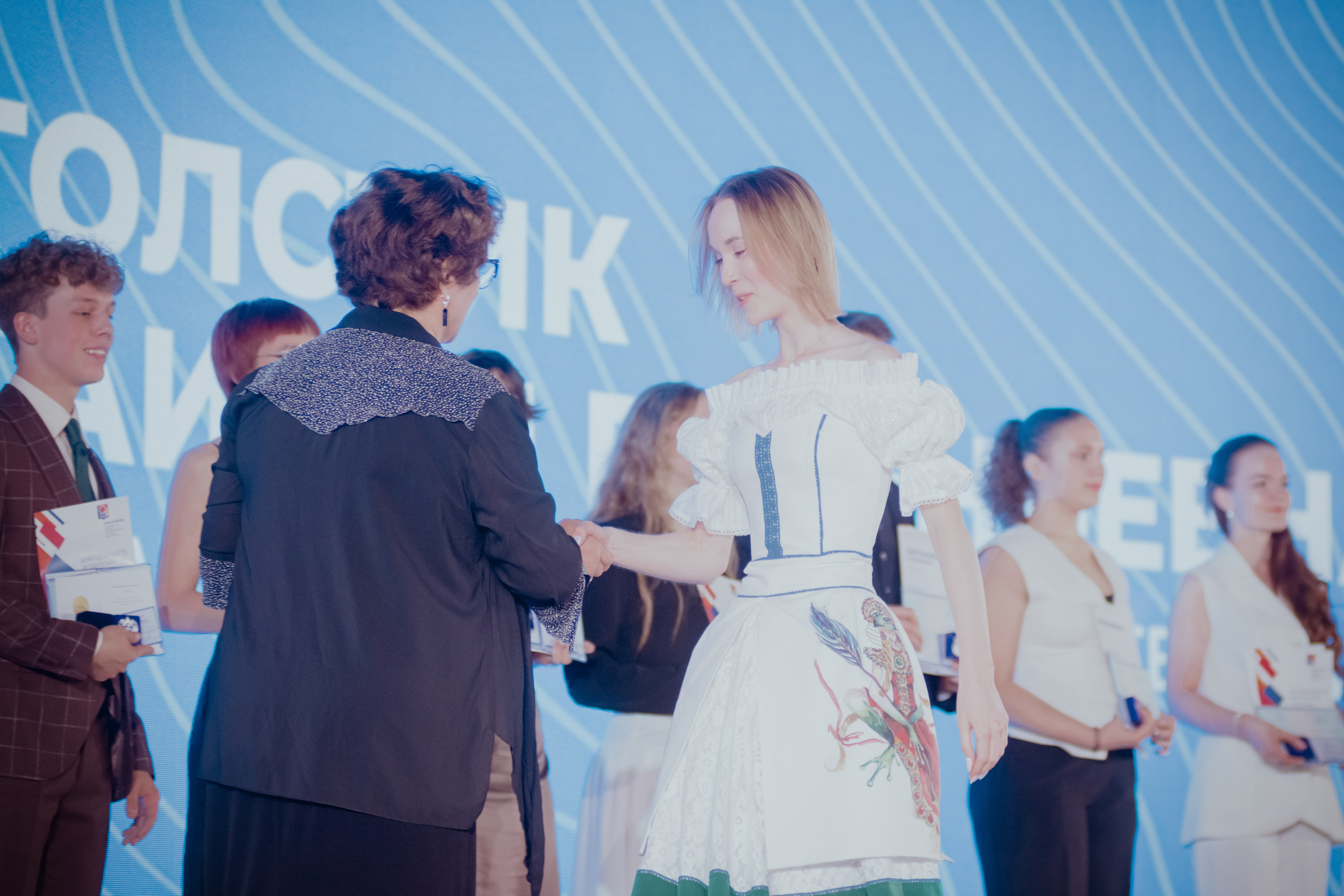 Выпускной 2025 ГБОУ г. Москвы «Школа № 1329». Фотограф и оператор в Москве Елизавета Коргалидзе