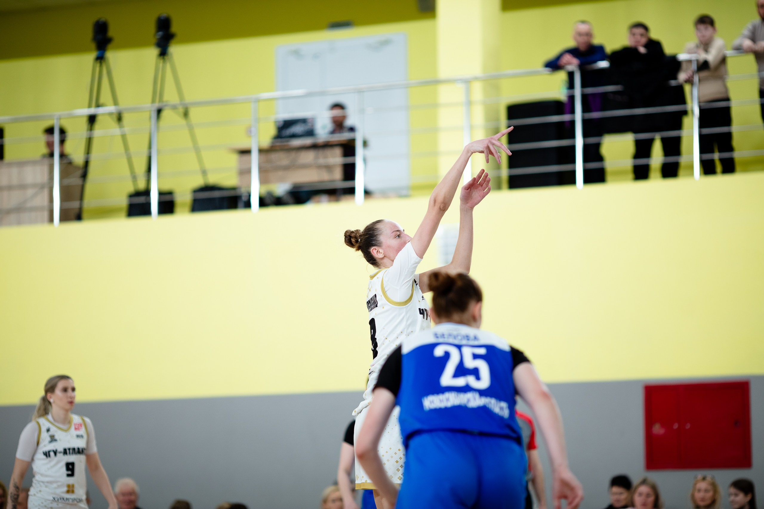 ЧГУ-Атланта — Динамо / 1 игра. Фотография