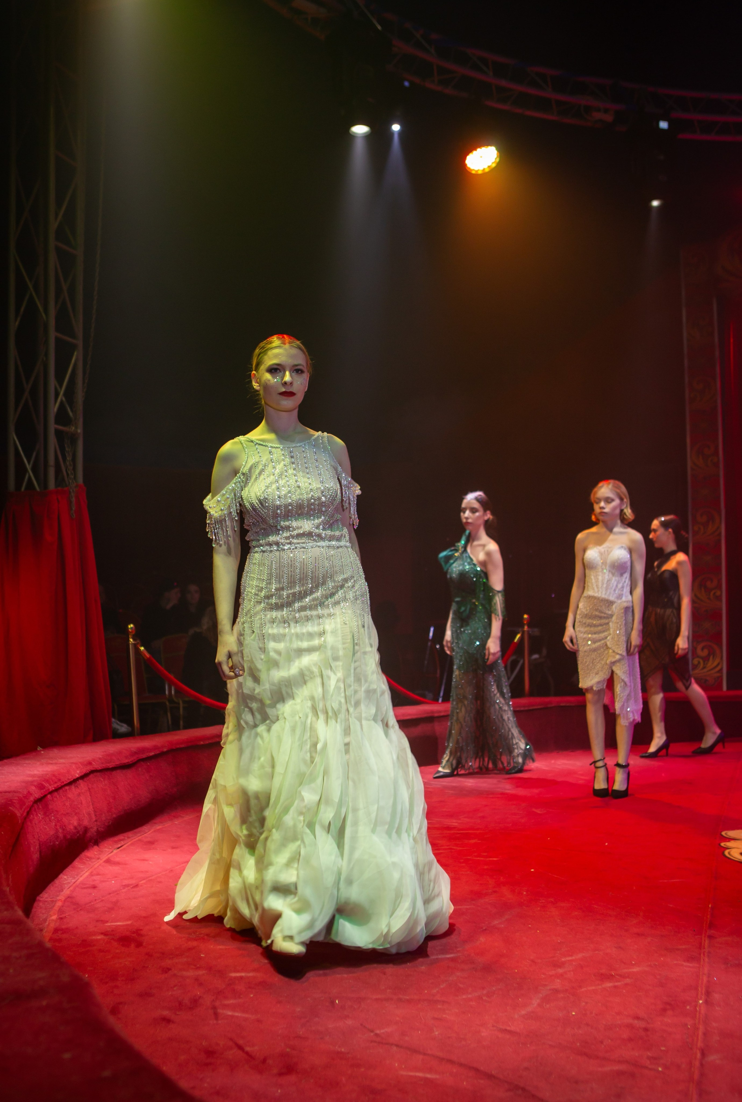 MANEGE SHOW. Репортажный, семейный, свадебный, портретный фотограф