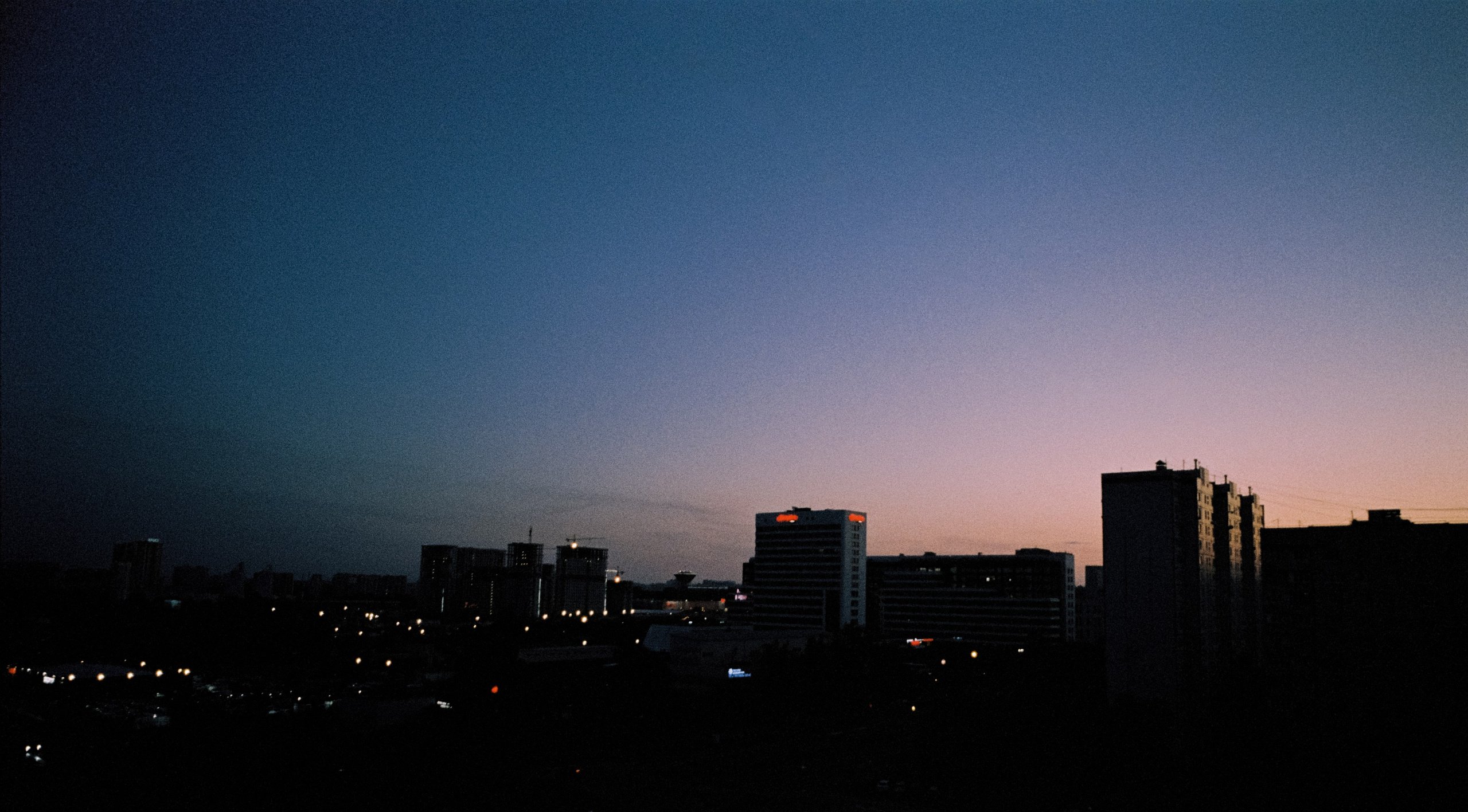 Contax G1 — Carl Zeiss Biogon T* 21 mm f2.8 | Kodak ProImage 100 | Лукино, Строгино