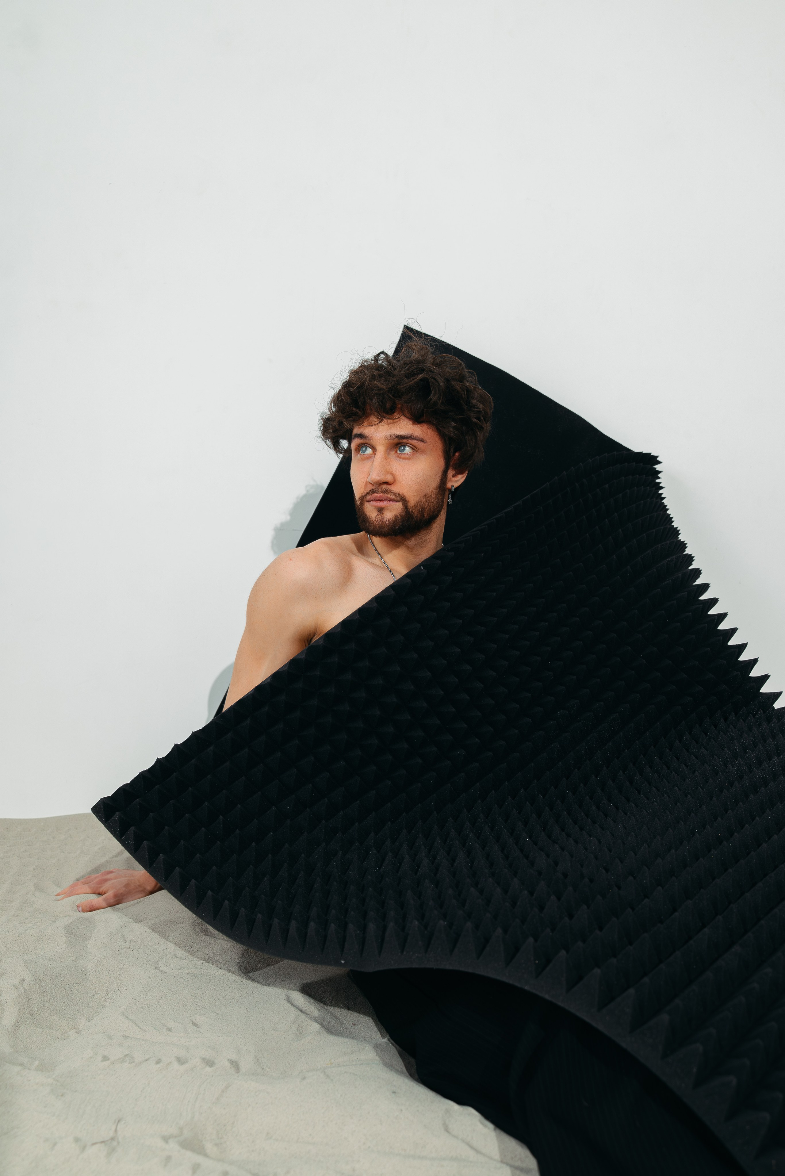 Вне зоны слышимости