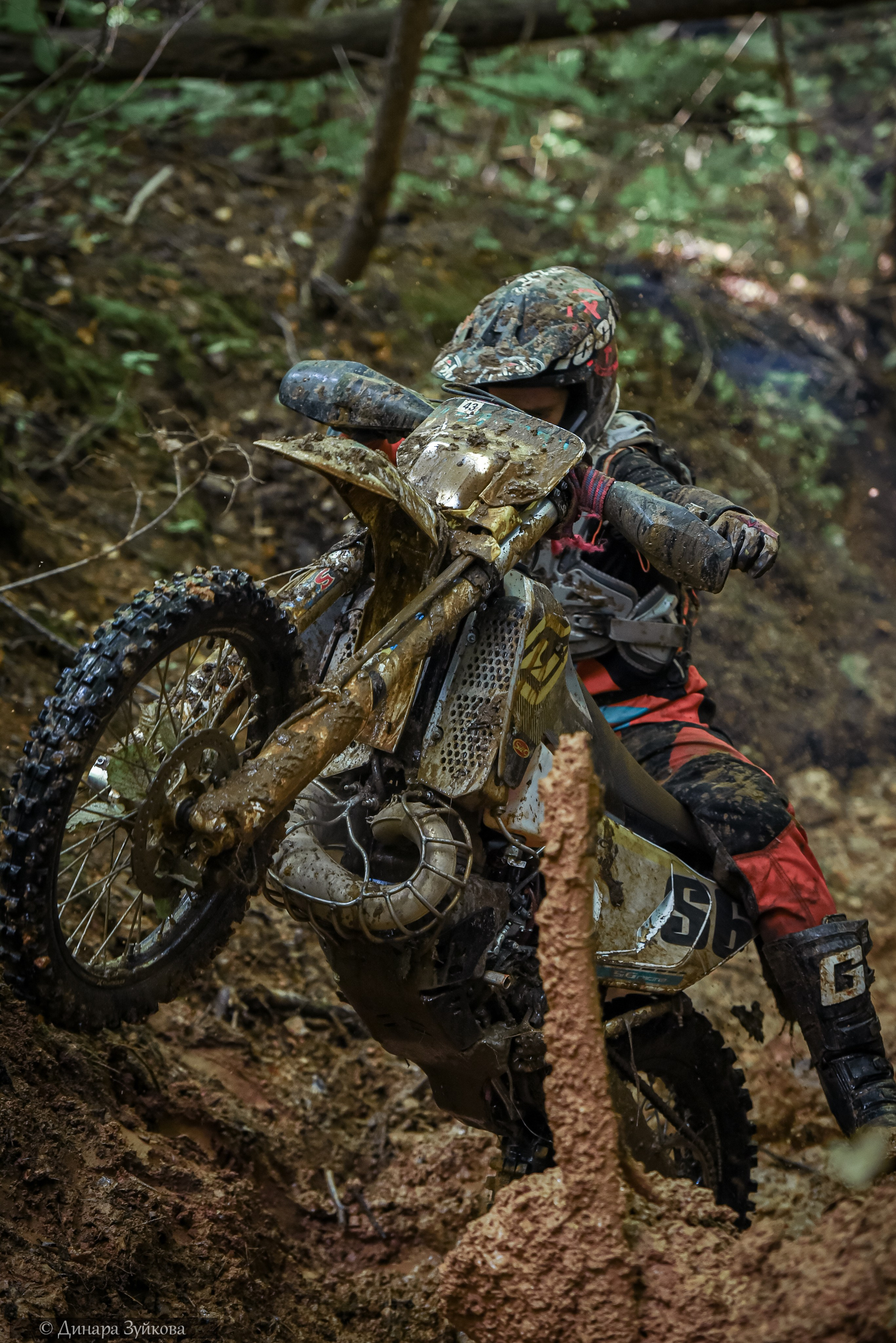 На местности. IV этап. Гороховец. Мотофотограф в Нижнем Новгороде Динара Зуйкова