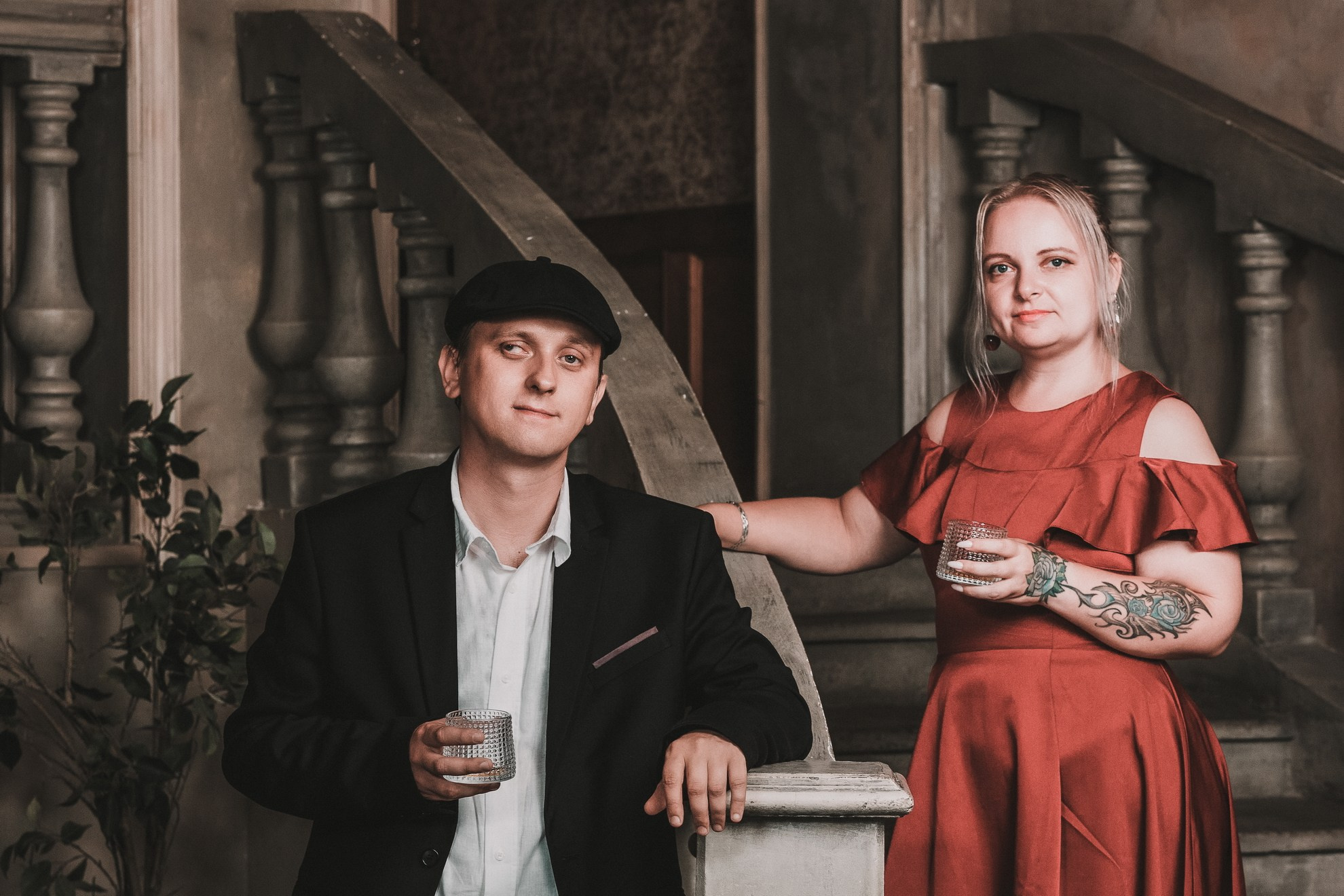 Профессиональная фотосессия в Санкт-Петербурге. Фотограф Сергей Пушкин. Частная студийная фотосъёмка в спб. Лавстори в студии. Портретная фотосъёмка в интерьере. Фотограф на память. Заказать фотосессию в Петербурге. 