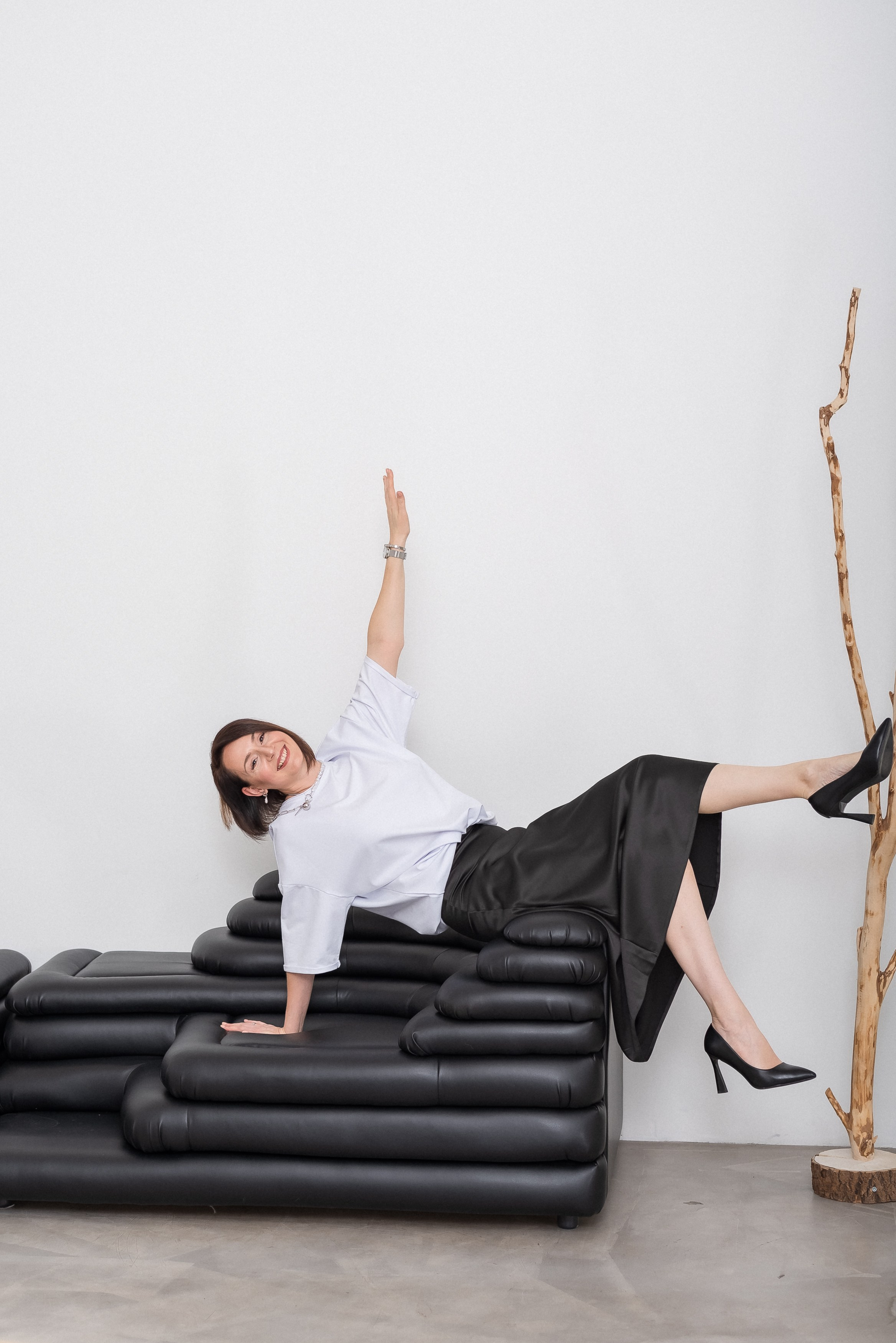 Портрет в минималистичной студии. КОНТЕНТ |БРЕНД фотограф Санкт-Петербург — Жанна Олтаржевская