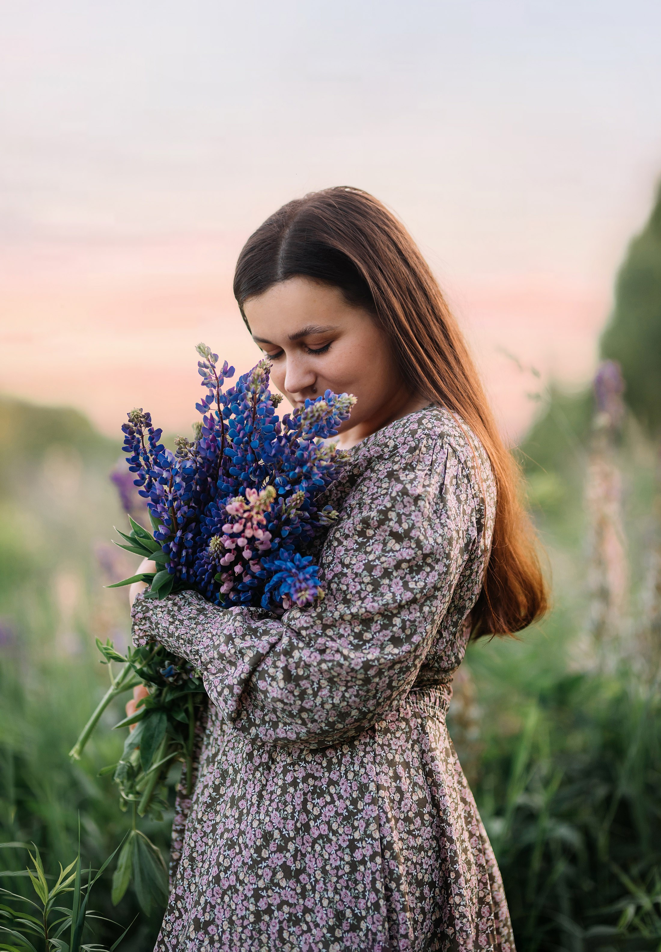 Анна в люпинах. Свадебный и семейный фотограф в Туле Ксения Сильвер