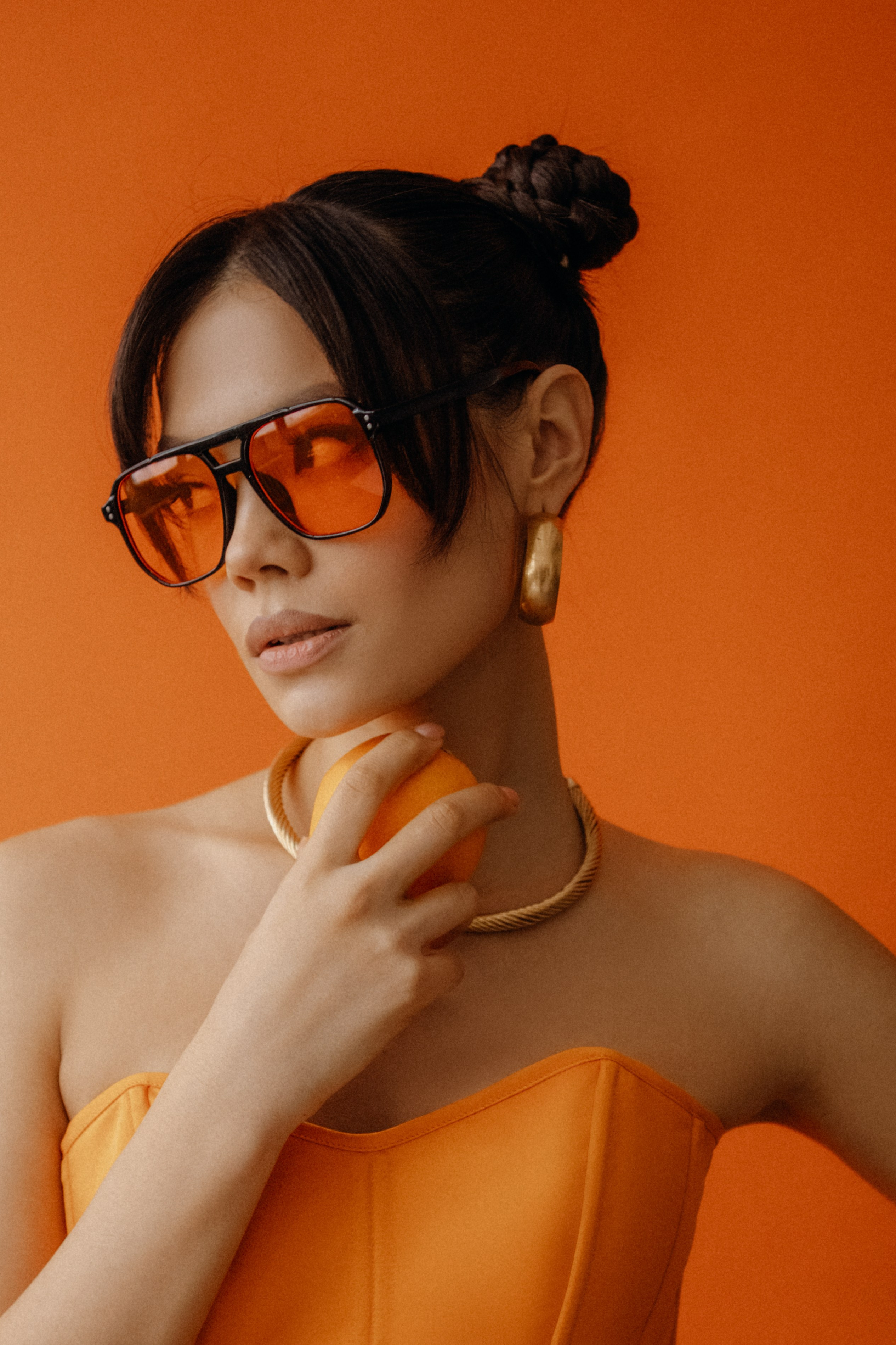 Ольга. Оранжевая фотосессия с апельсинами и цветами. Фотограф в Москве Ольга Сатони