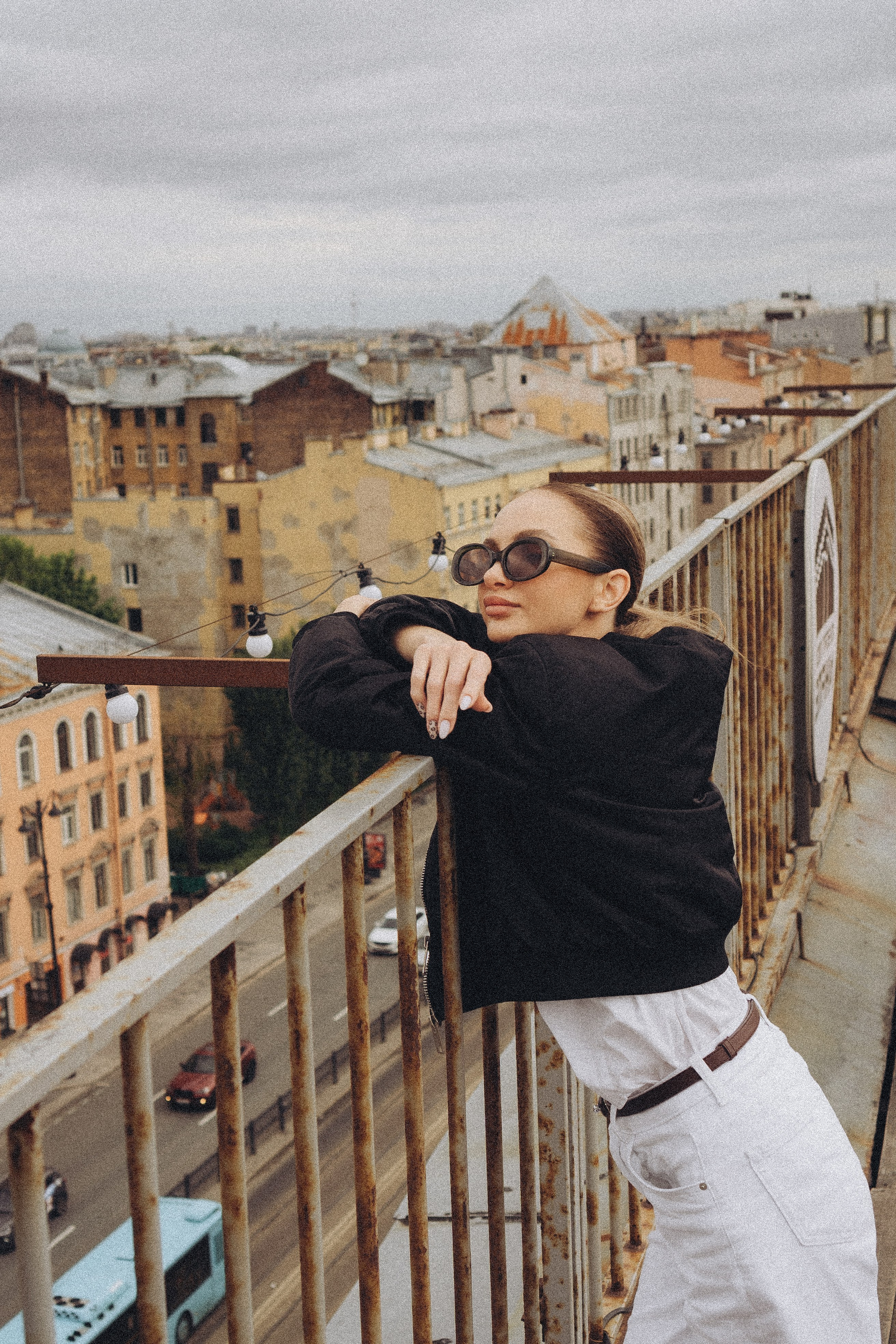 МЫ ГУЛЯЛИ ПРО КРЫШАМ ПИТЕРА. Профессиональный фотограф, Санкт-Петербург — Виктория Богомолова