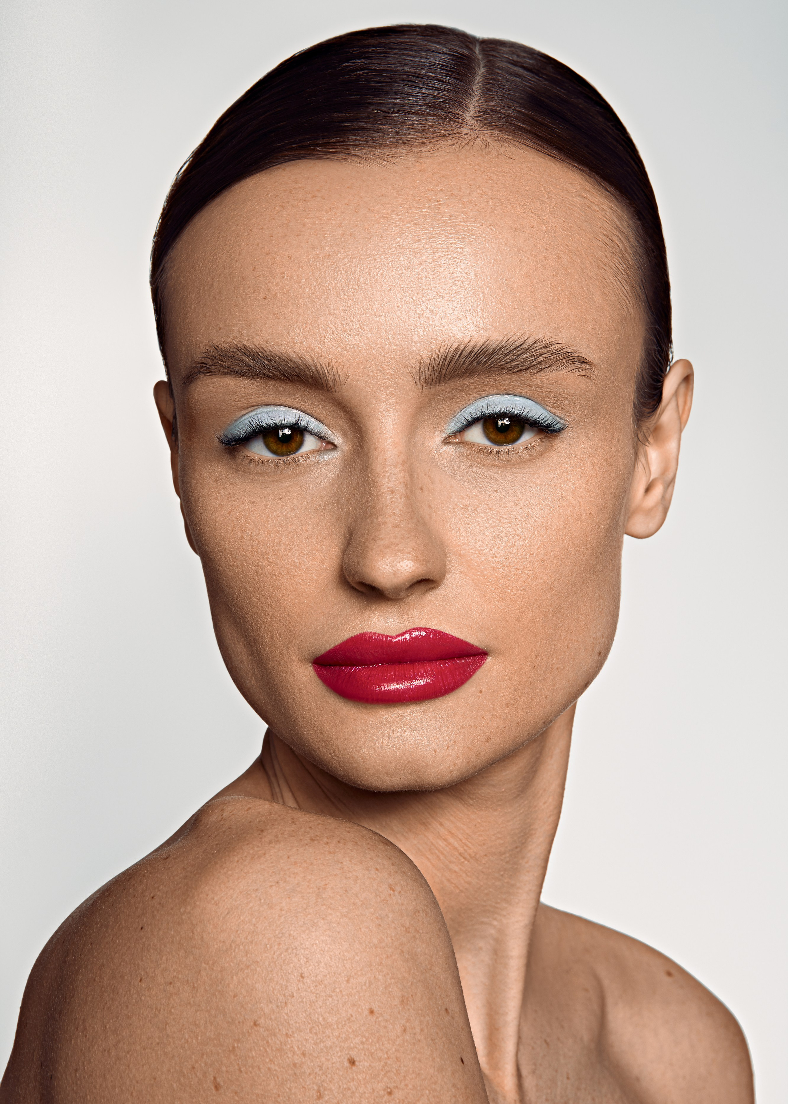 Photo: Kalisa Marcenco (@kalisamarcenco) Retouch: Ekaterina Pasmurina (@katyretouch)