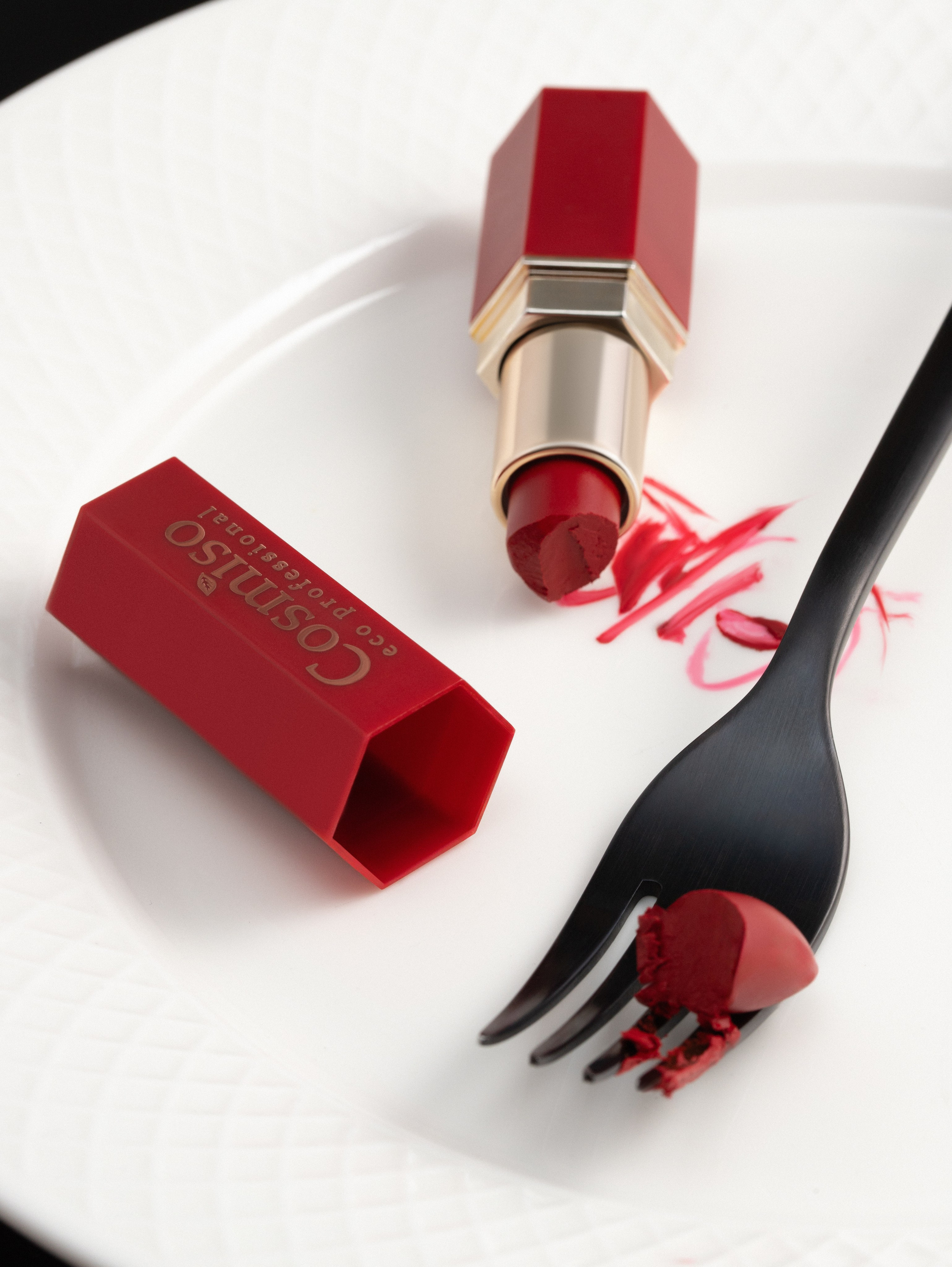 Product. Commercial retoucher