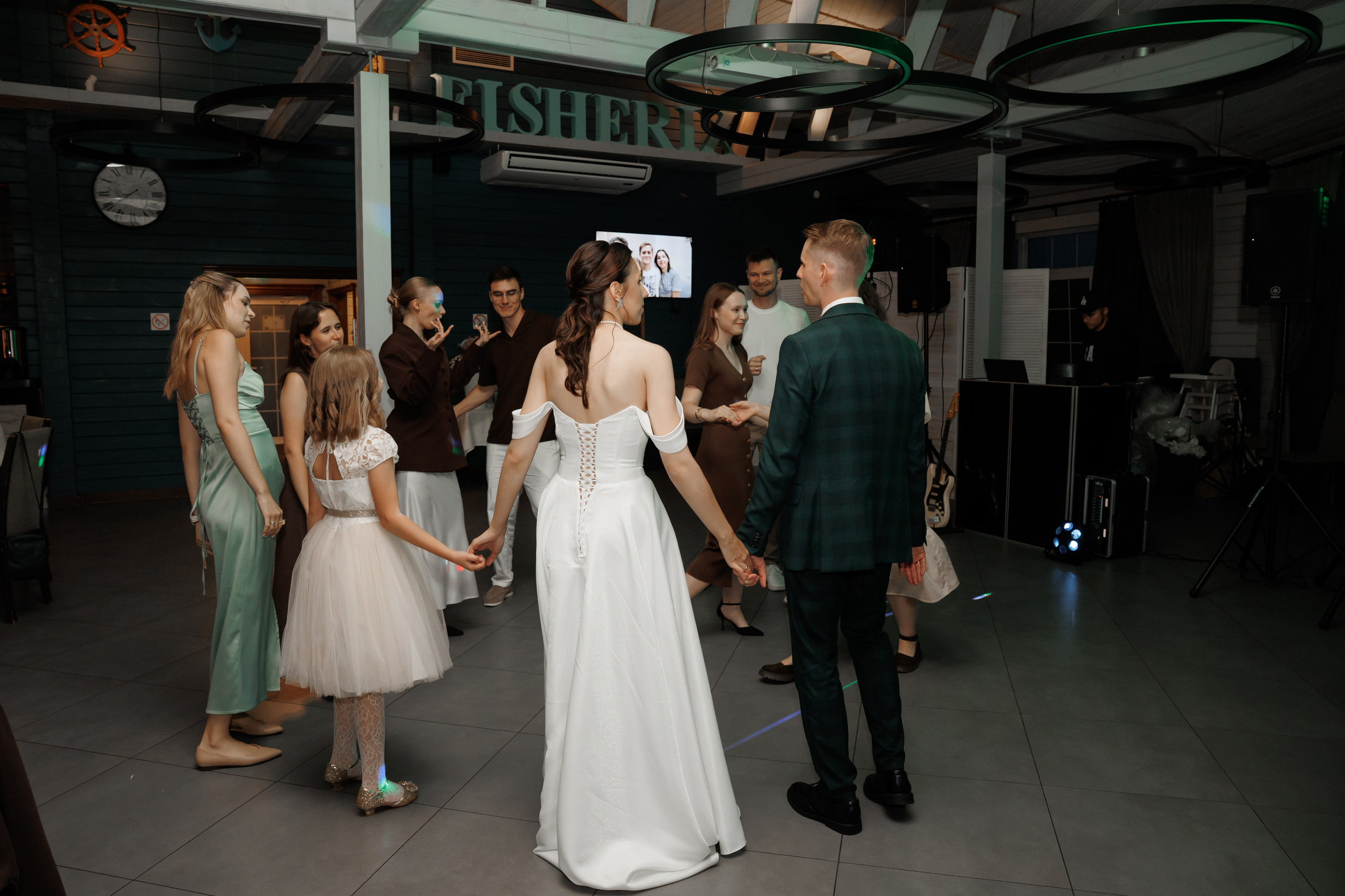 Регистрация в отеле Fish Point, ЗАГС Бутово, прогулка в Остафьево. Свадебный и репортажный фотограф (Москва, Королев и другие)