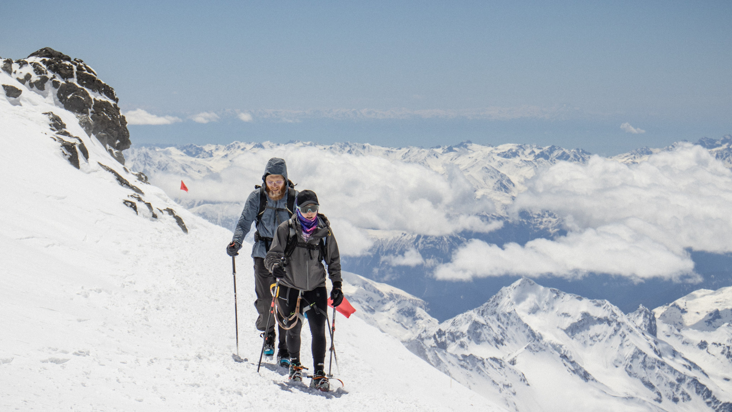 Скайранинг. Фотограф на трекинг и восхождение Эльбрус, Приэльбрусье. Елизавета Бобок