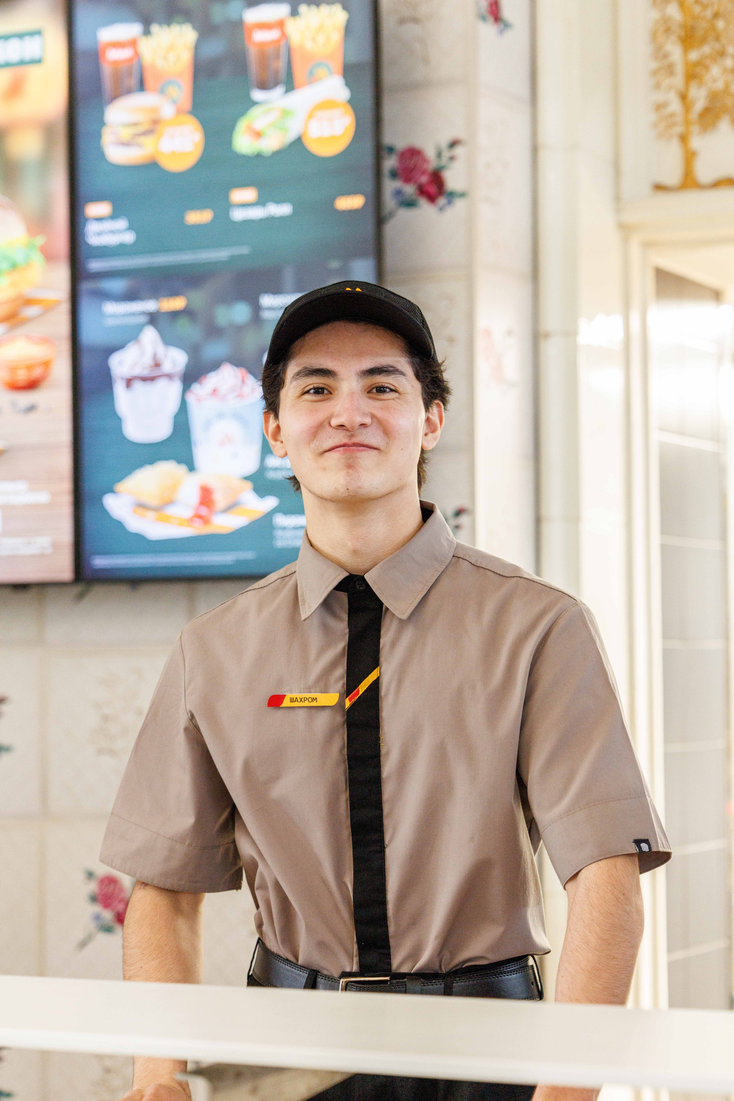 Вкусно и точка в г. Пушкин. Фотограф Балаев Михаил