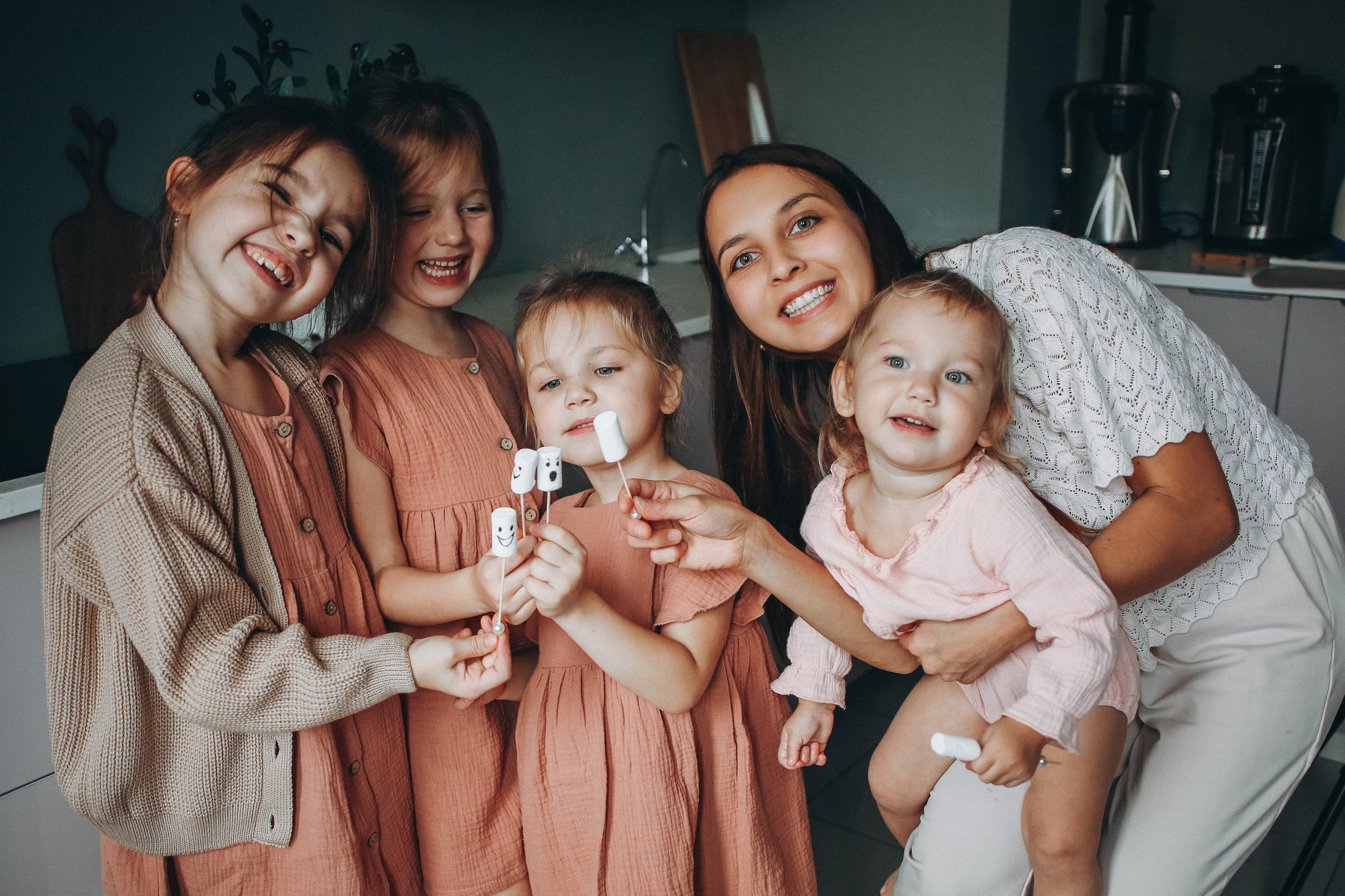 Светлана с дочками. Семейный фотограф в Москве Марина Петра