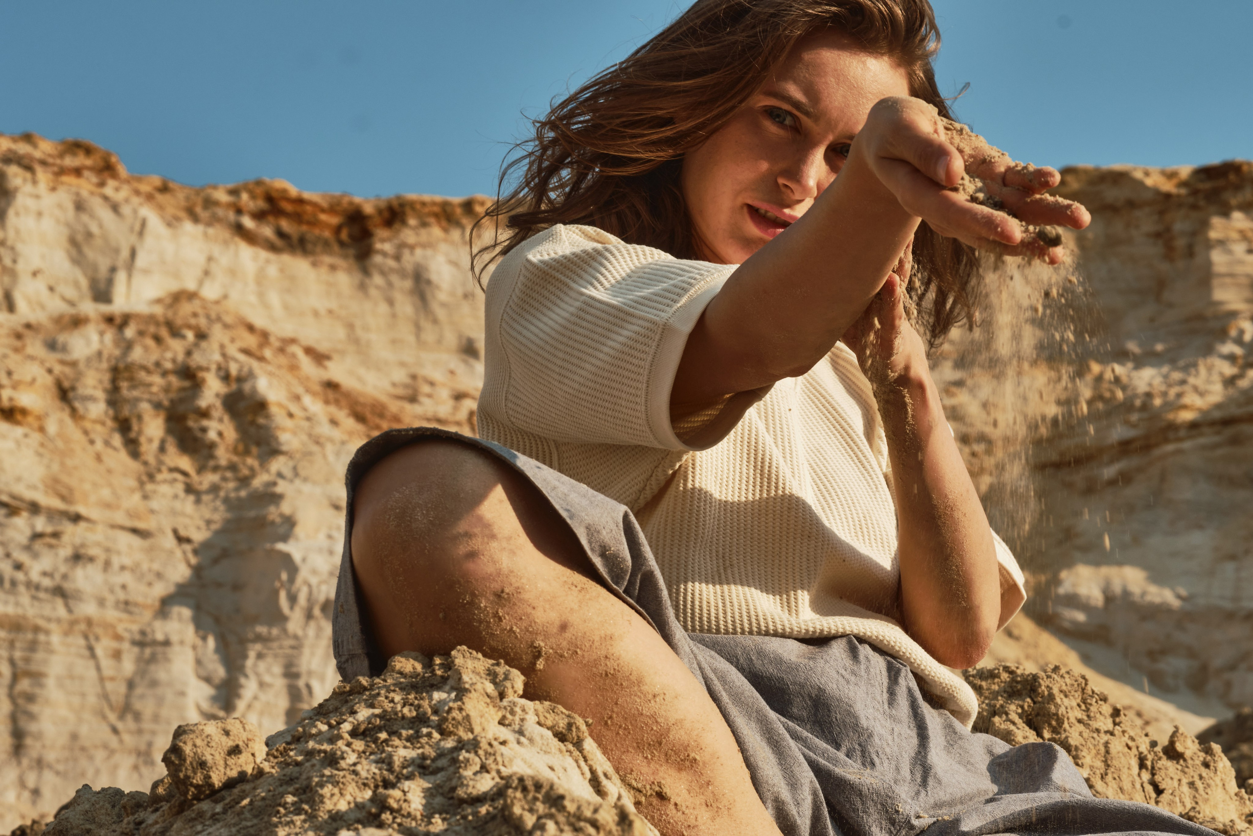 Светлана в пустыне (на пляже). Фотограф Максим Ерёмин