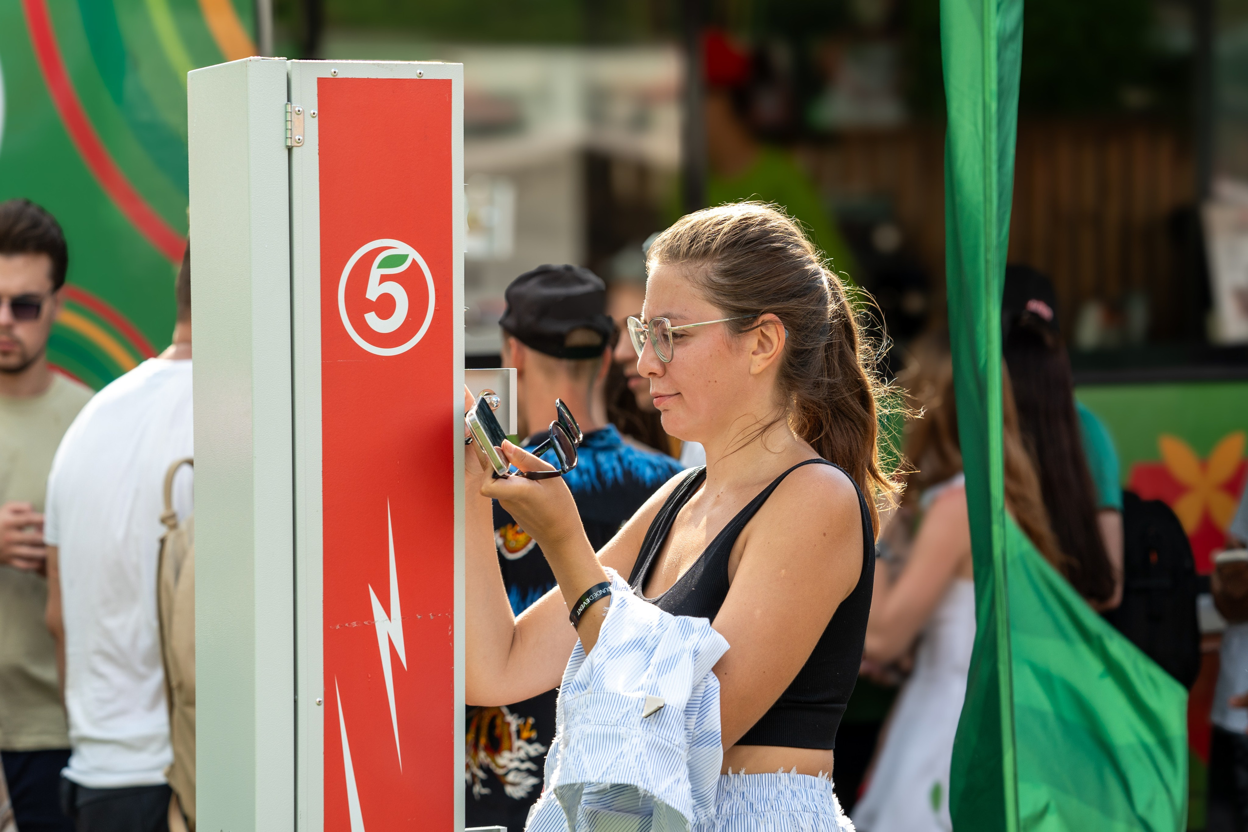 Фотоотчет партнеской интеграции для сети «Пятерочка» на фестивале «Grounded». Репортажный фотограф в Красной Поляне и Сочи Павлюченко Екатерина