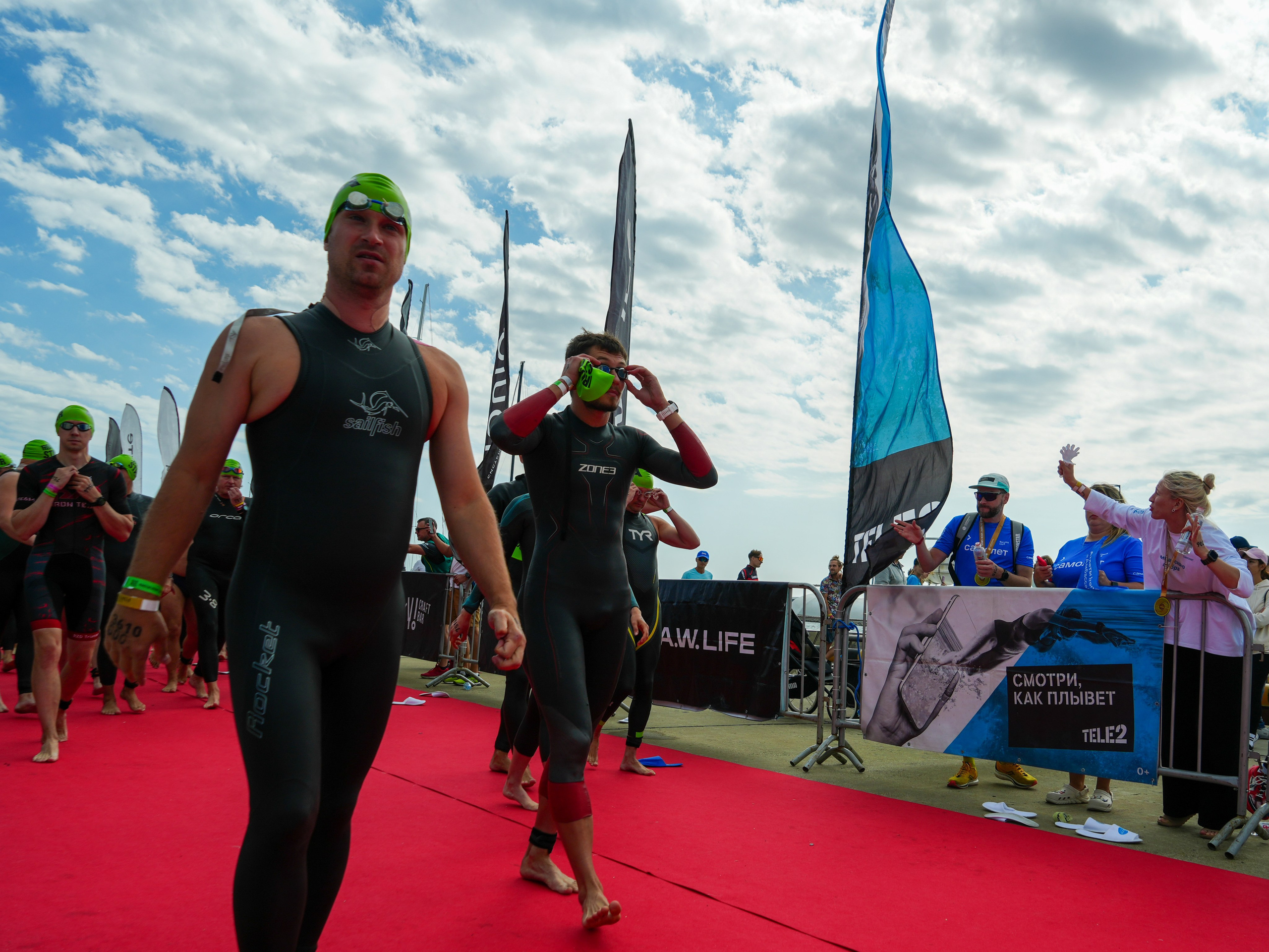 Фотоотчет партнерской интеграции для компании TELE2 на фестивале Ironstar. Репортажный фотограф в Красной Поляне и Сочи Павлюченко Екатерина