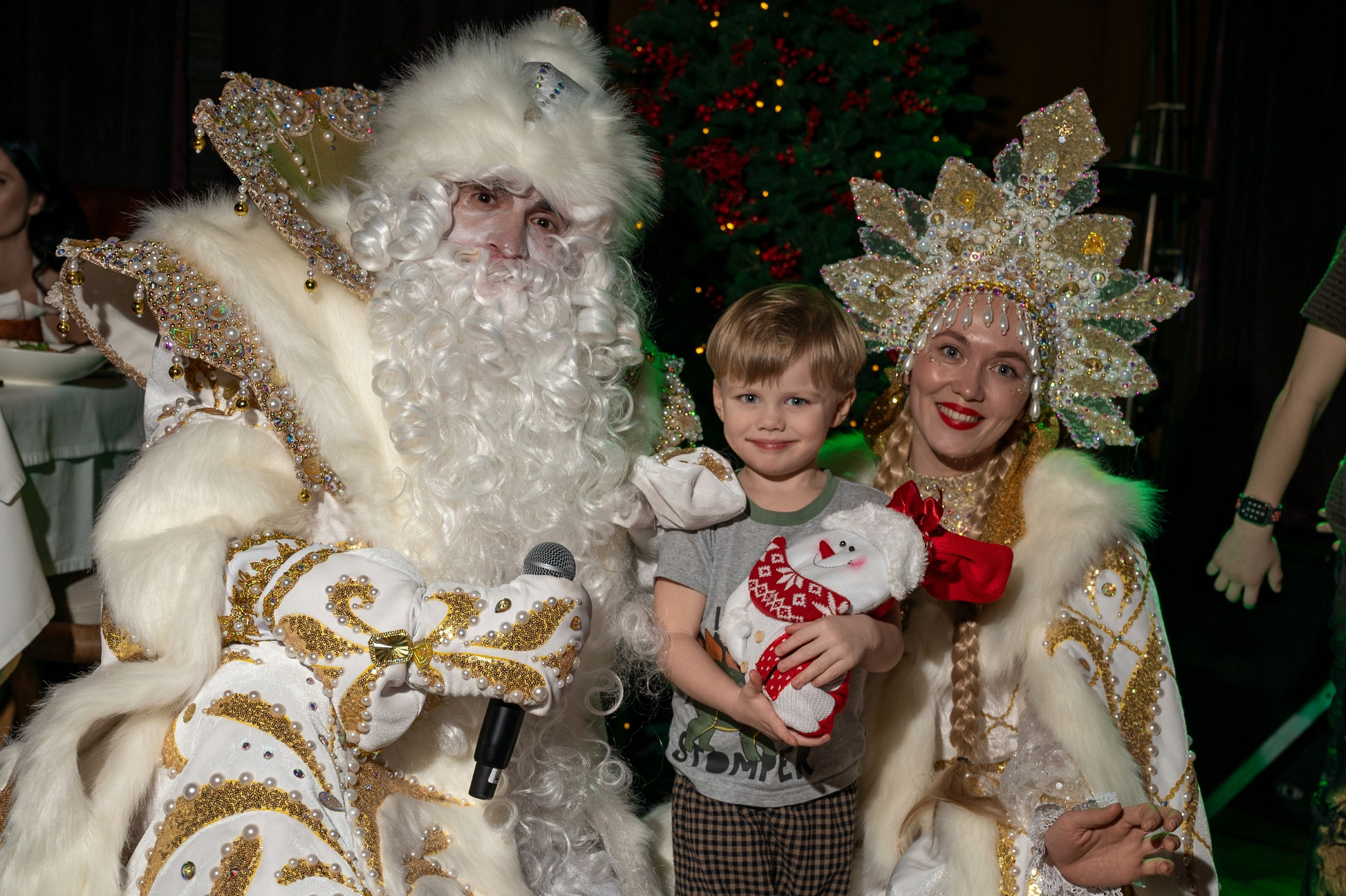 Новый год 2025 в ресторане Red Fox. Репортажный фотограф в Красной Поляне и Сочи Павлюченко Екатерина