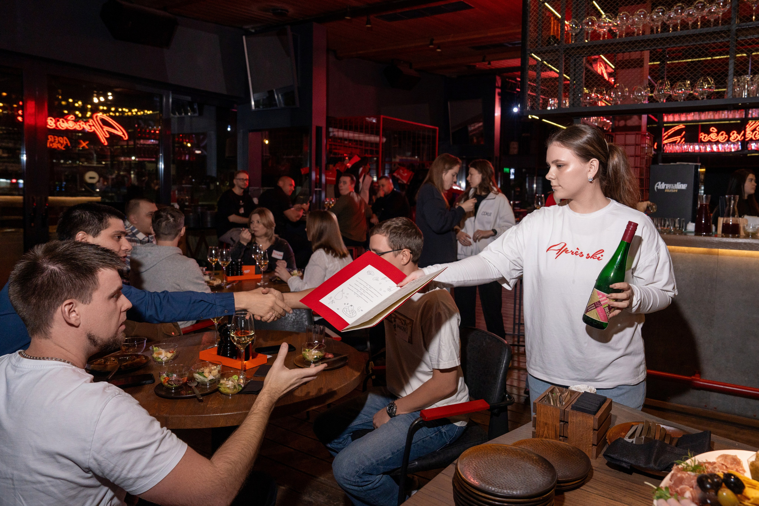 Вечернее мероприятие для компании «Мои инстурменты». Репортажный фотограф в Красной Поляне и Сочи Павлюченко Екатерина