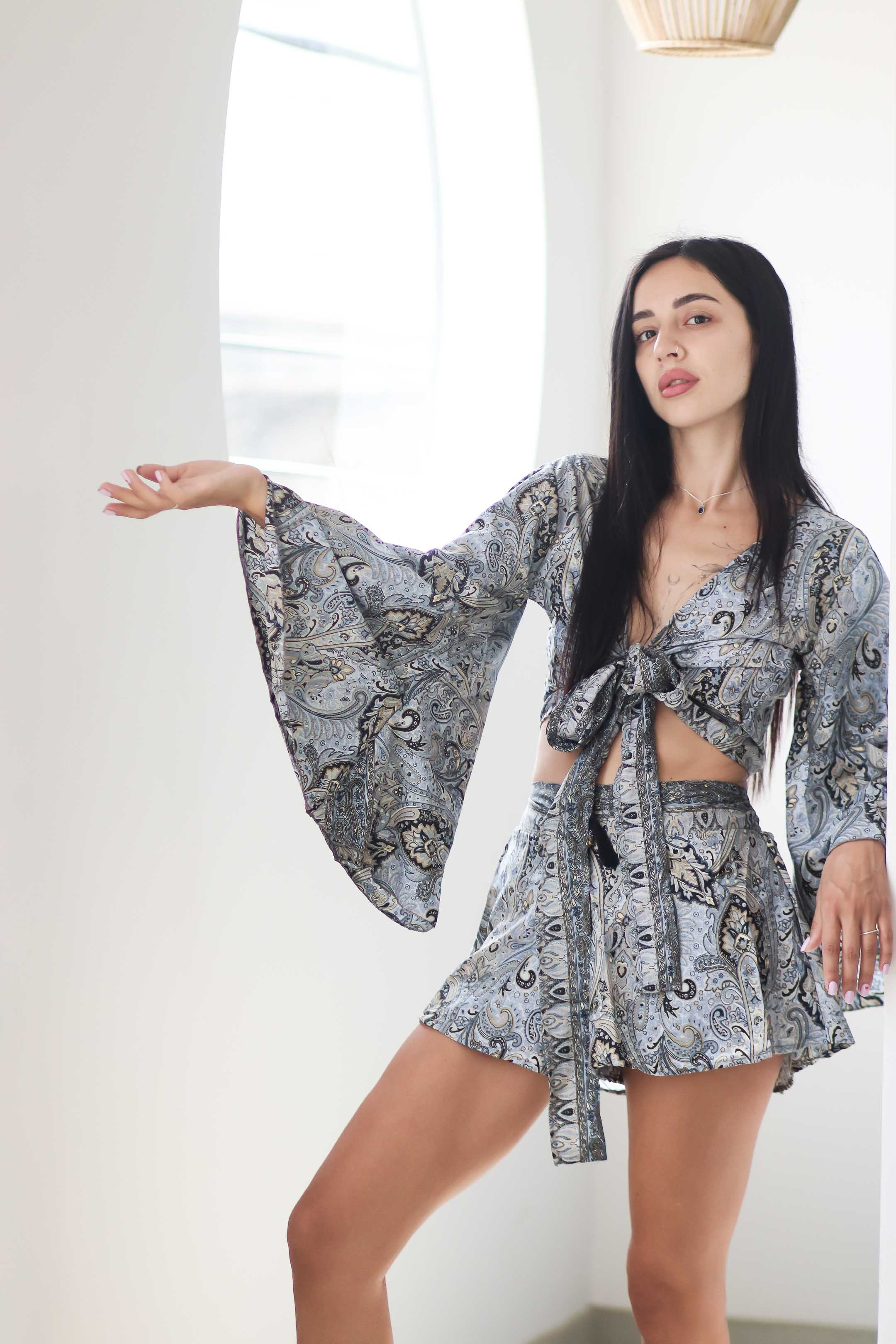 Коллекция купальников бикини. Фотограф на Шри-Ланке