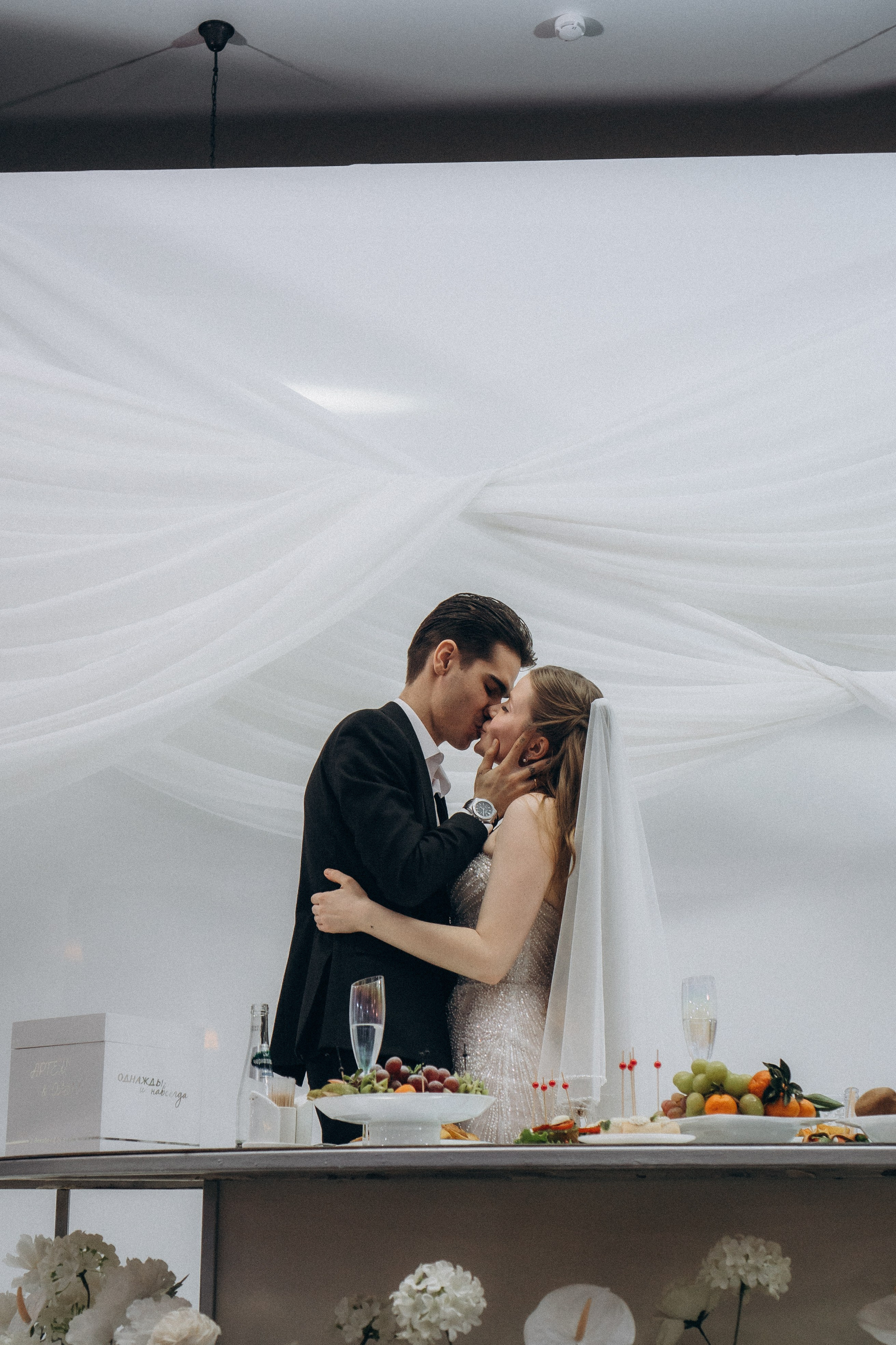 СВАДЕБНАЯ СЬЕМКА СБОРОВ В ОТЕЛЕ И ВЫЕЗД НА ЦЕРЕМОНИЮ (СНЯТО В СИБИРЕ В НИЖНЕВАРТОВСКЕ). Профессиональный фотограф, Санкт-Петербург — Виктория Богомолова