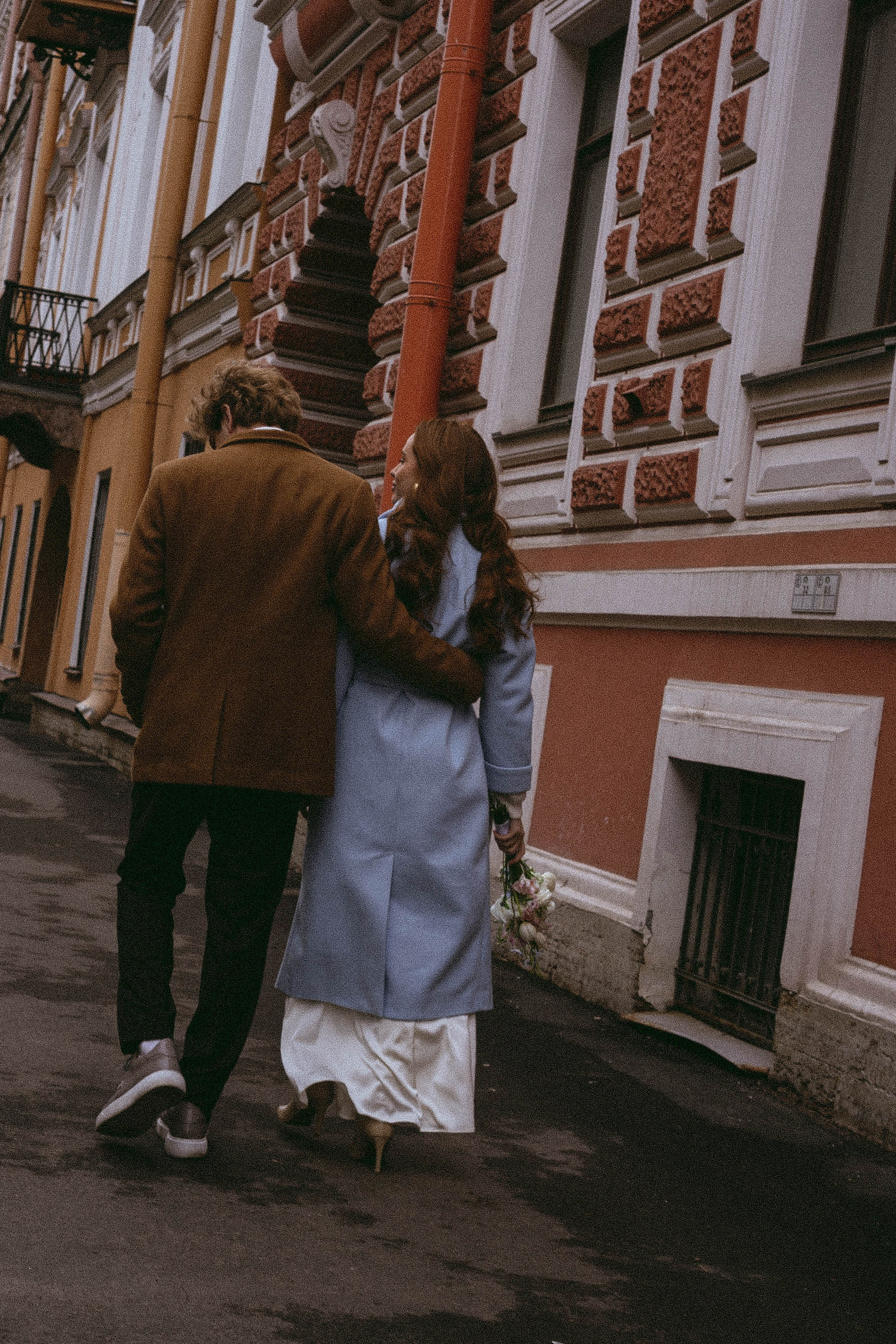 СВАДЕБНАЯ ПРОГУЛКА ПО ПЕТРОГРАДКЕ ВЕСНОЙ (ФОТОСЕССИИЯ ПАРЫ СВАДЕБНАЯ). Профессиональный фотограф, Санкт-Петербург — Виктория Богомолова