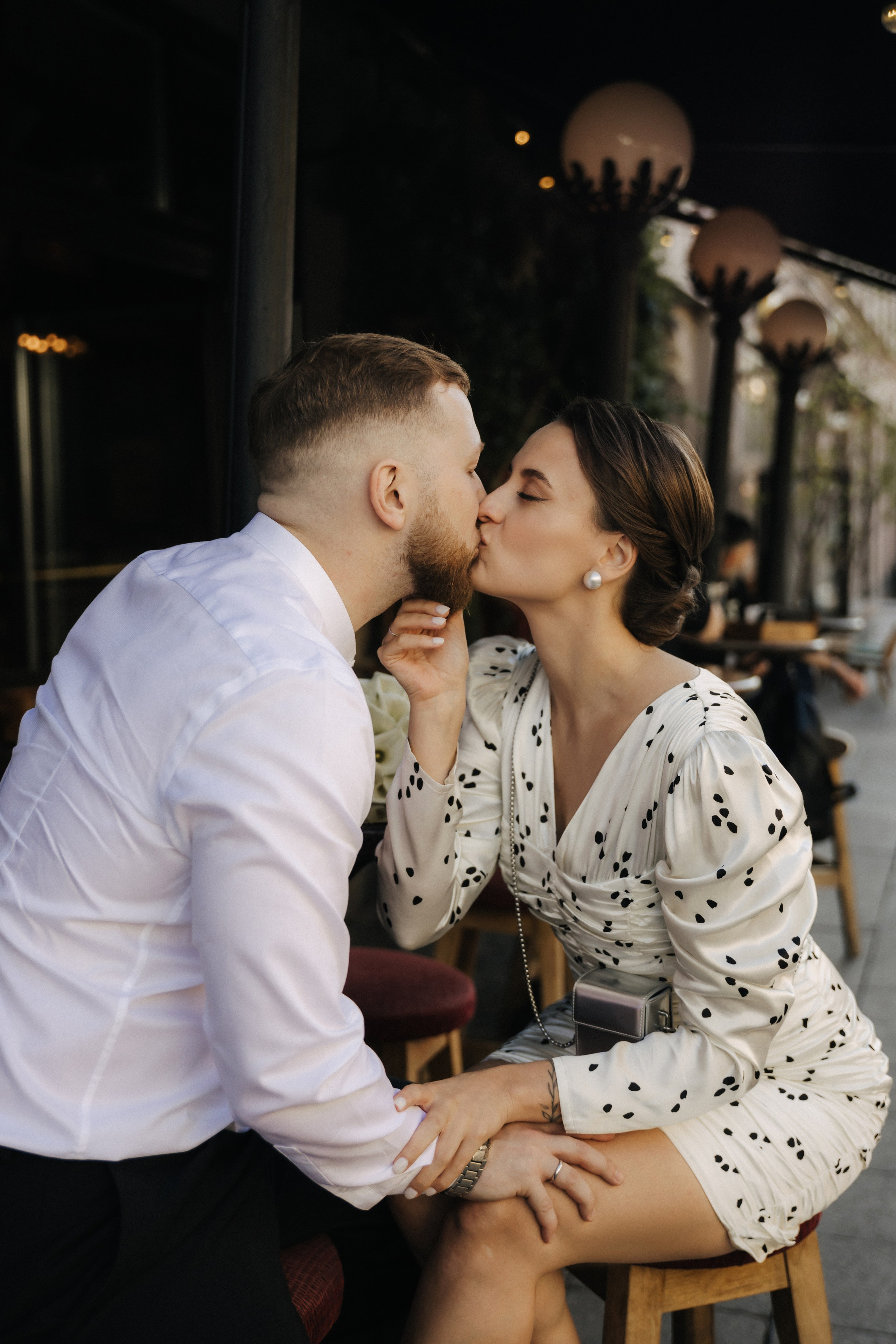 Сергей и Алия, роспись в Савеловском ЗАГСе и прогулка по Китай городу. Свадебный и портретный фотограф в Москве Кристина Золотова