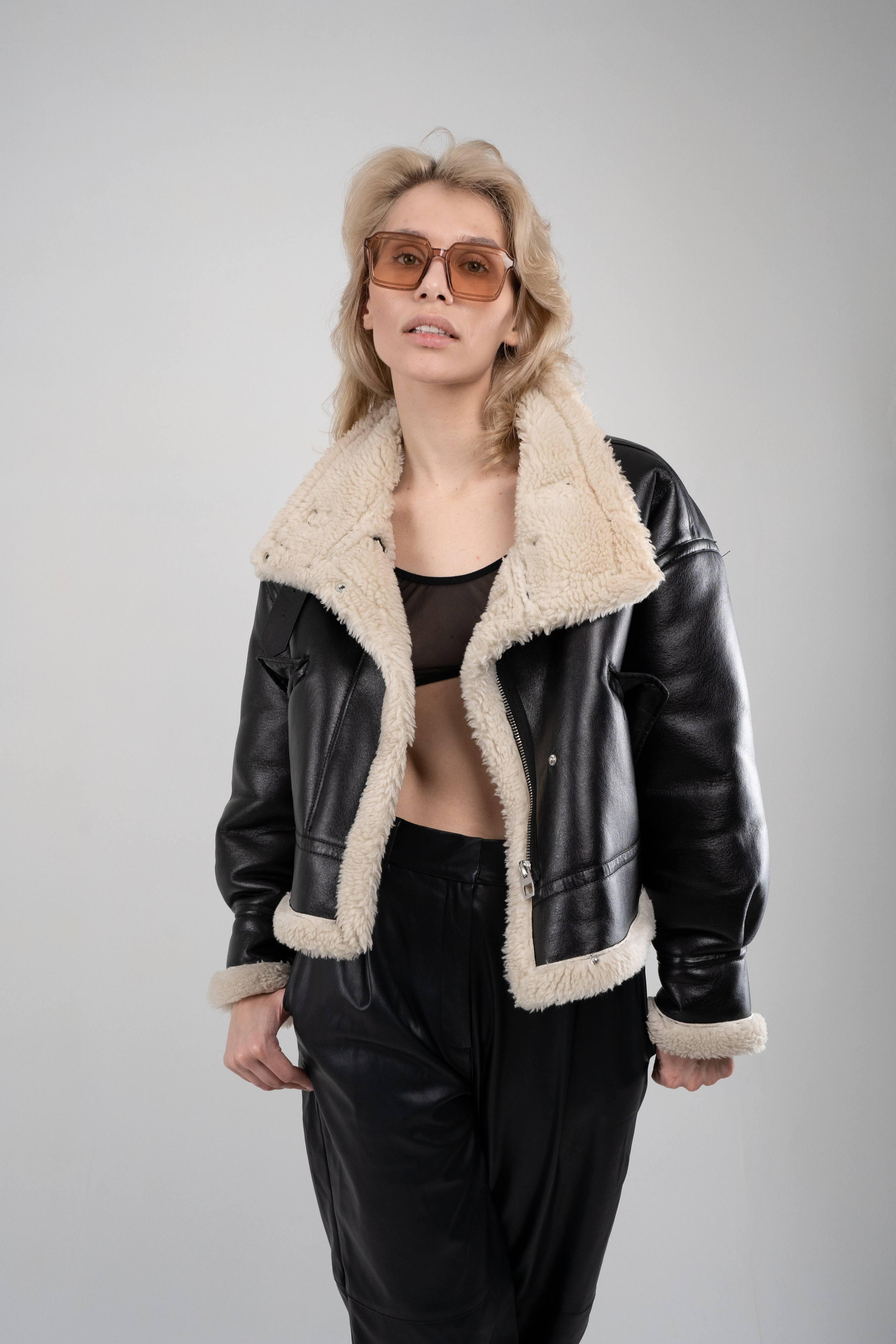 фотосъёмка для маркетплейсов предметная съёмка для маркетплейса фото товаров для Ozon / Wildberries / Яндекс Маркет студийная съёмка для карточек товара видеосъёмка для маркетплейсов контент для карточек товара продающие фото для Wildberries профессиональные фото для маркетплейсов видеообзор товара для Ozon / WB видеоинструкция для маркетплейса лукбук для видеосъёмка продакшн студия полного цикла производство видео под ключ создание рекламного ролика видеосъёмка для бизнеса креативная видеосъёмка съемка видеообзоров имиджевое видео для бренда промо ролик под маркетплейс видеоролик под Wildberries / Ozonмаркетплейсов инфографика для маркетплейса  