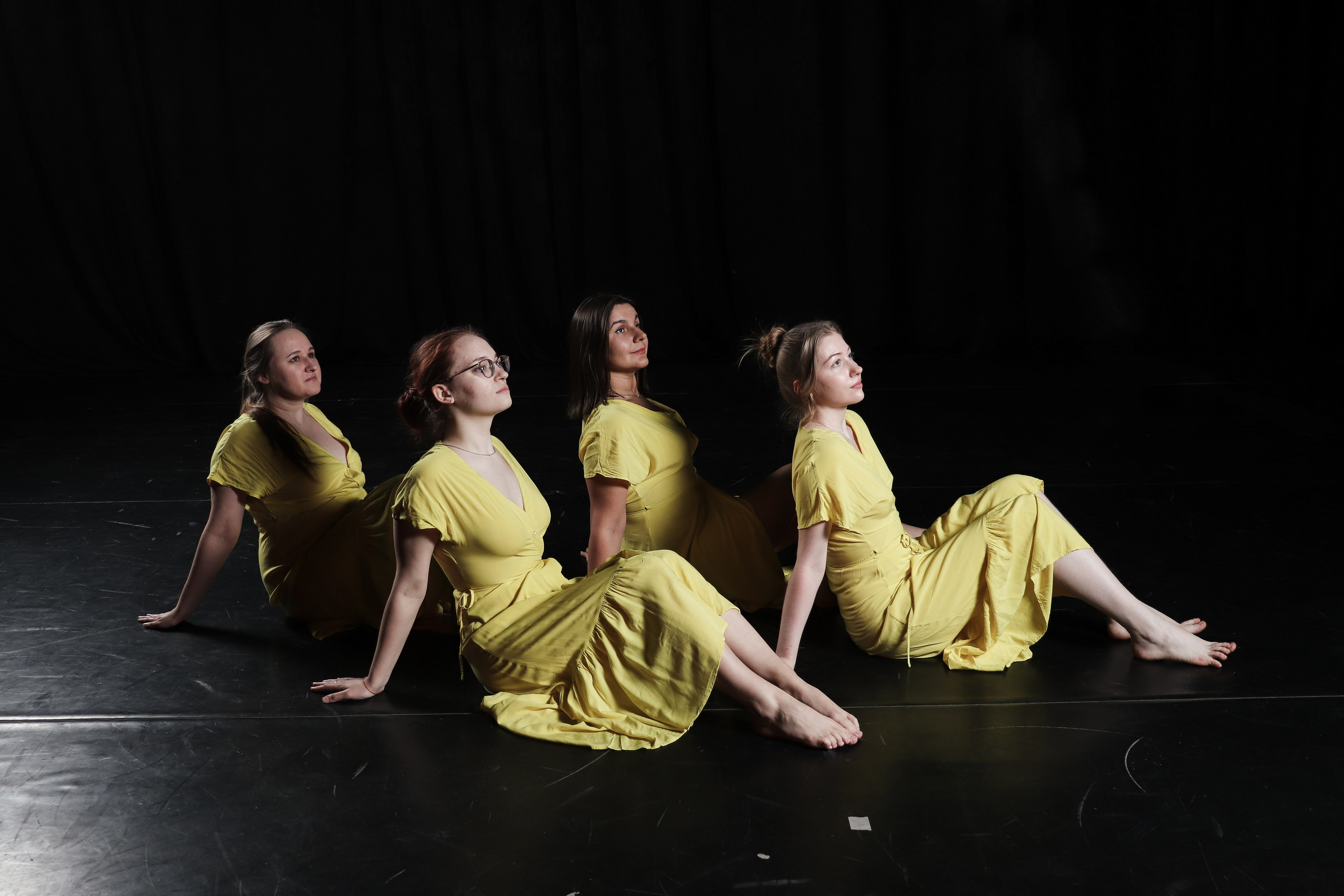 Театр танцевальной группы. Ивентный фотограф в Санкт-Петербурге Олег Комков