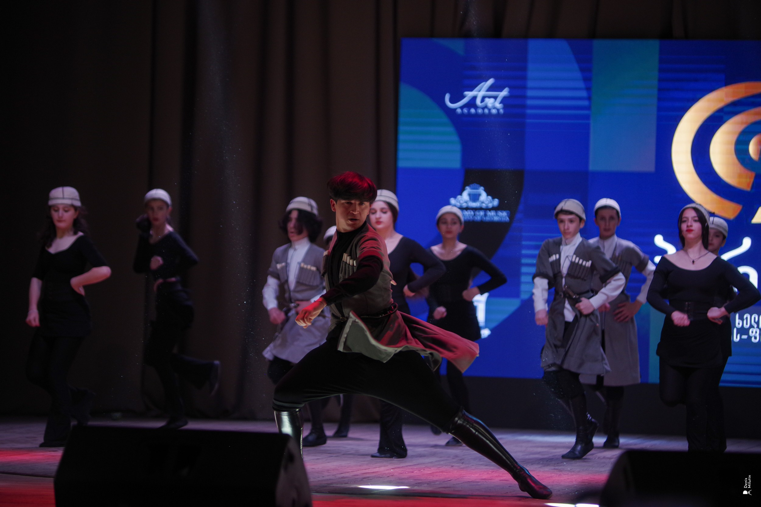 Танцы в Хоби. Портретный фотограф Денис Милютин