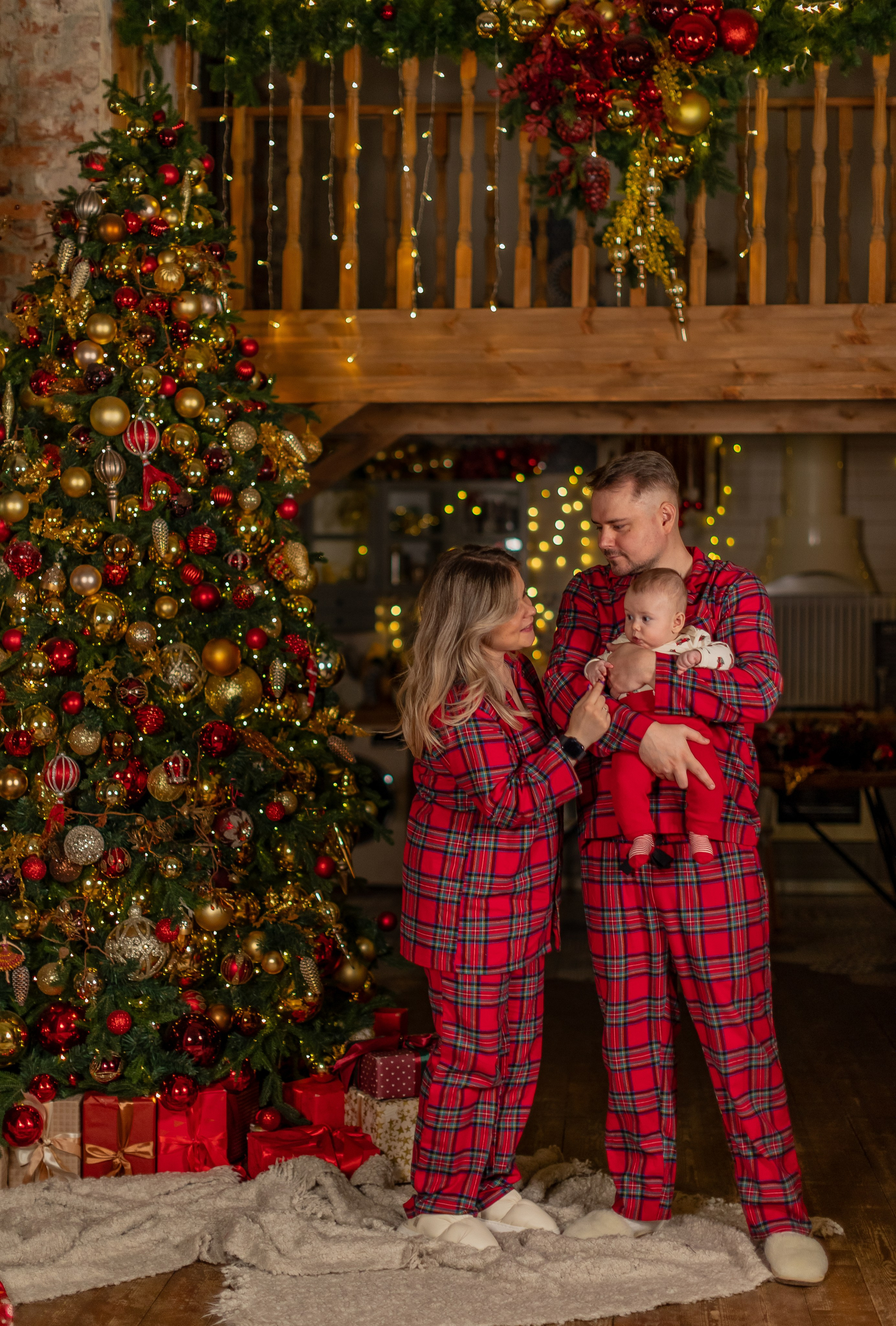 Фотосессии в Famous студии зал Оскар. Фото и видео Москва. Свадебный фотограф, видеограф, фотосессии, видеосъемка