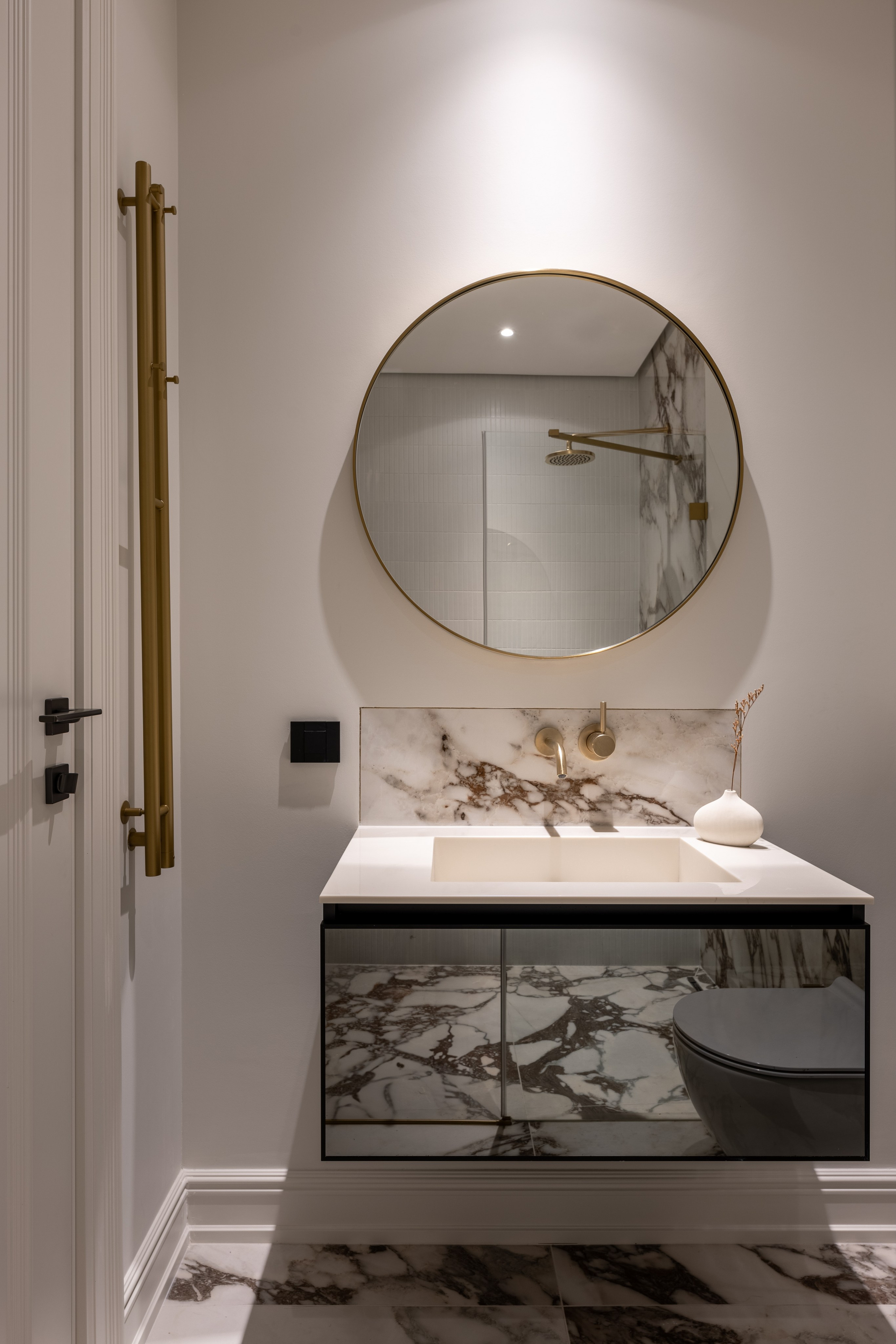 Дизайнерские апартаменты в ЖК «Поклонная 9». Veselinskiy| Интерьерный фотограф | Москва