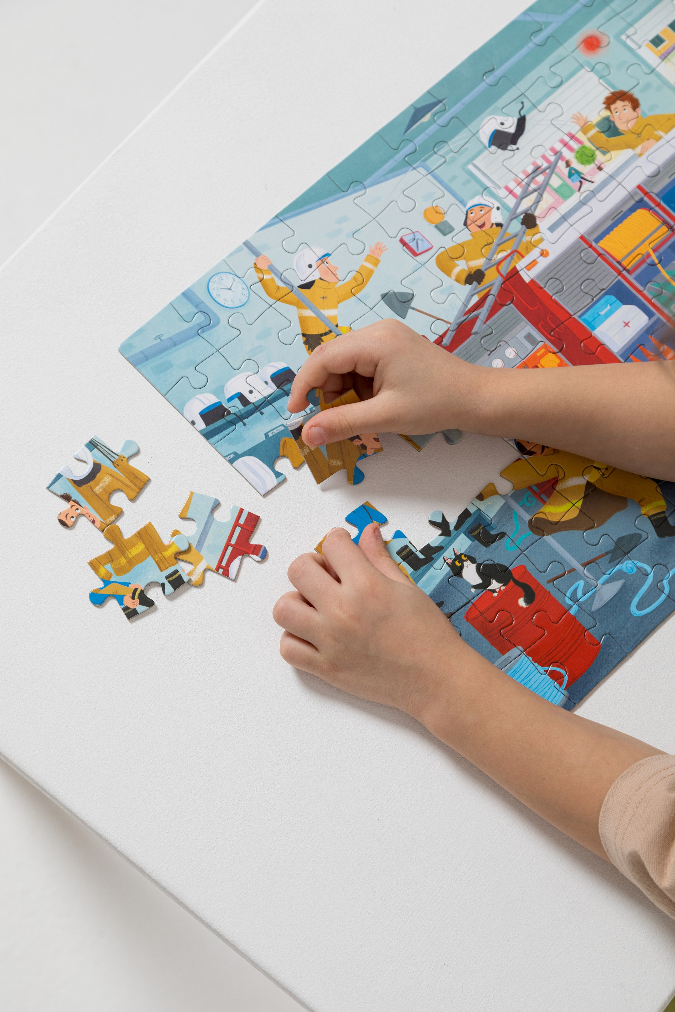 Имиджевая и каталожная съёмка для бренда детских пазлов. Детский и контент фотограф Надя Волкова Санкт-Петербург