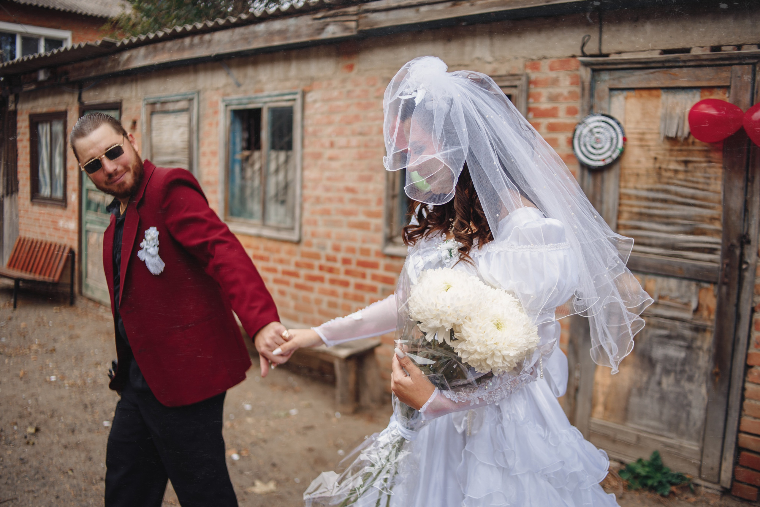 Свадебная фотосессия в стиле 90-х. Свадебный и семейный фотограф в Краснодарском крае Мария Данилкина