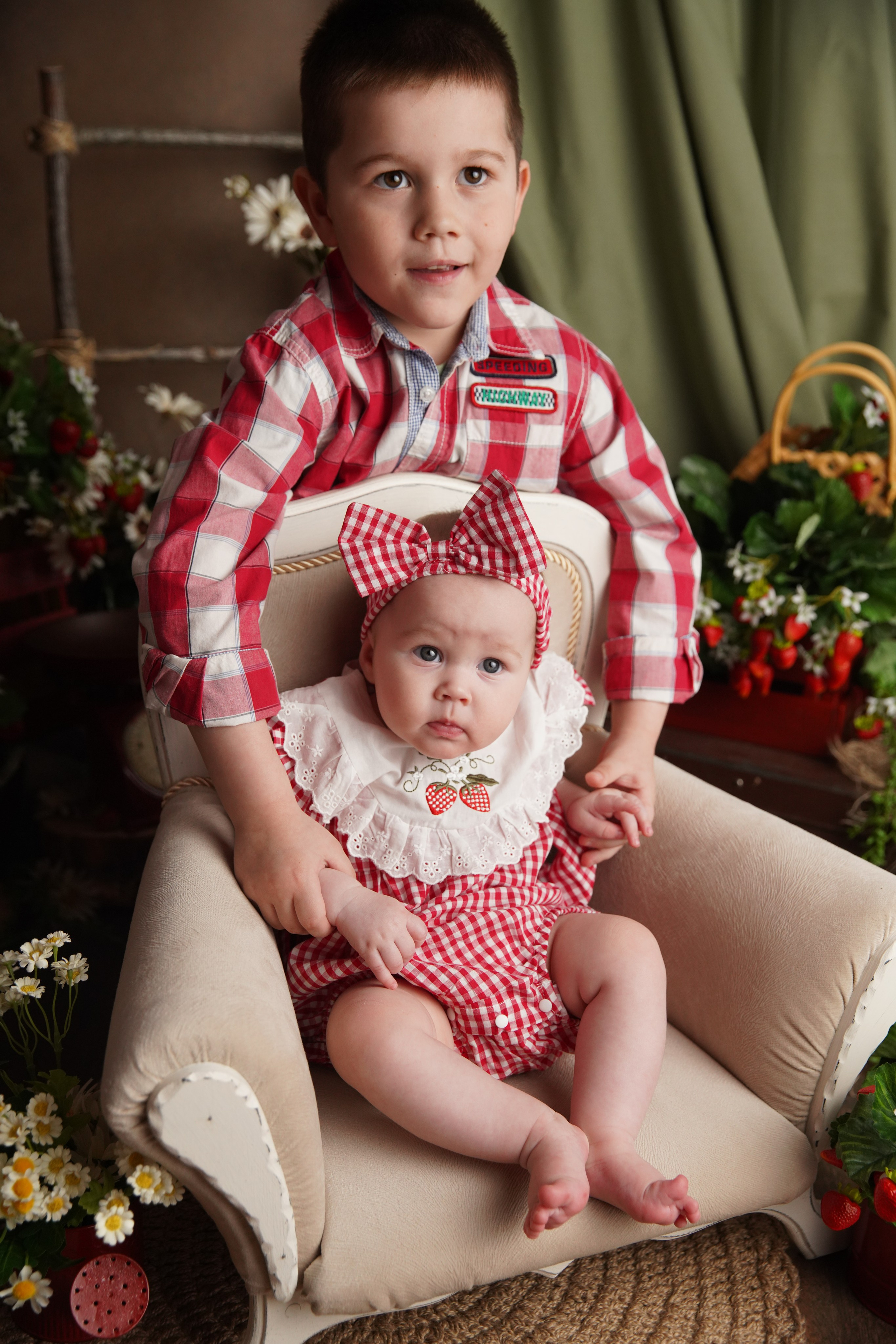 Ягодная. Фотограф новорожденных. Семейный и детский фотограф в городе Сургуте