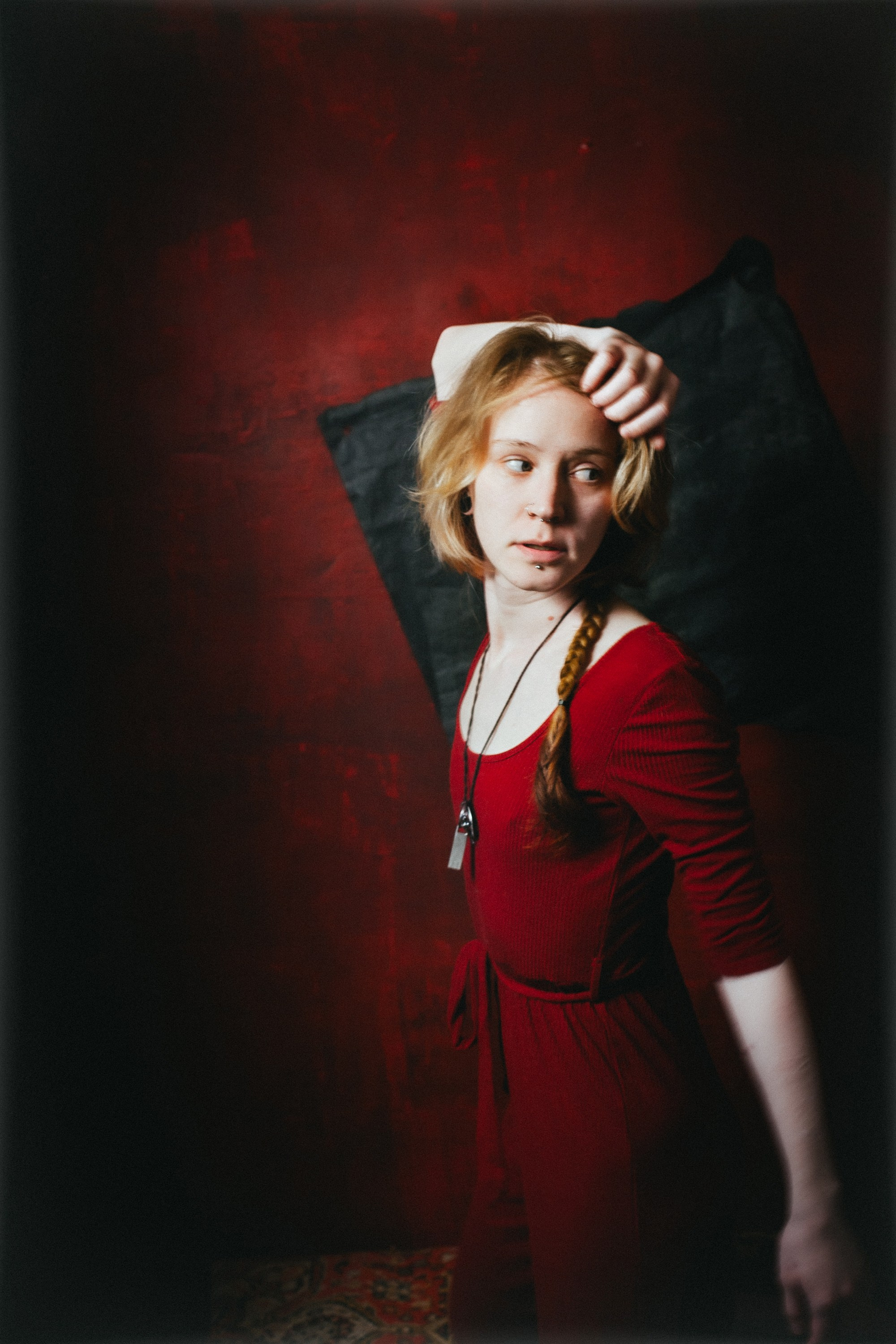 Вика. Домашняя студия. RawCat. Портретная фотография Екатеринбург