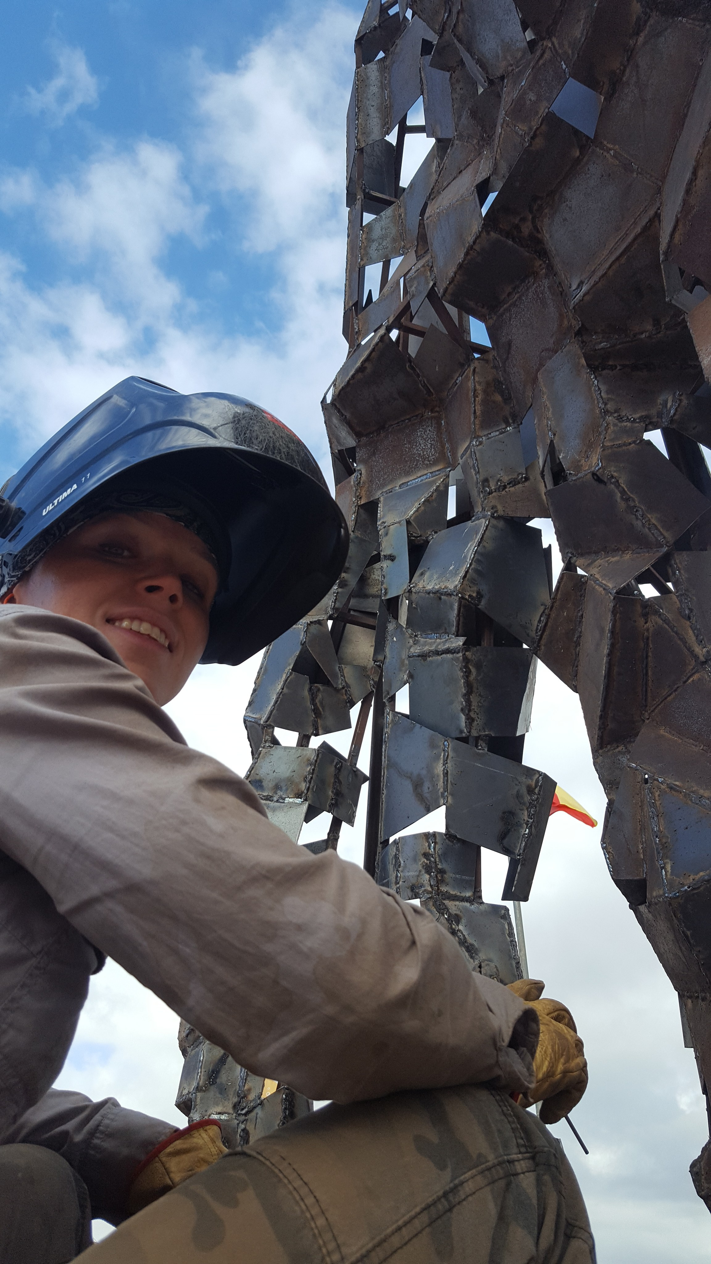 Пусть первым бросит камень / Испания / Фуэртевентура / 2018. Художник — скульптор Антонина Фатхуллина