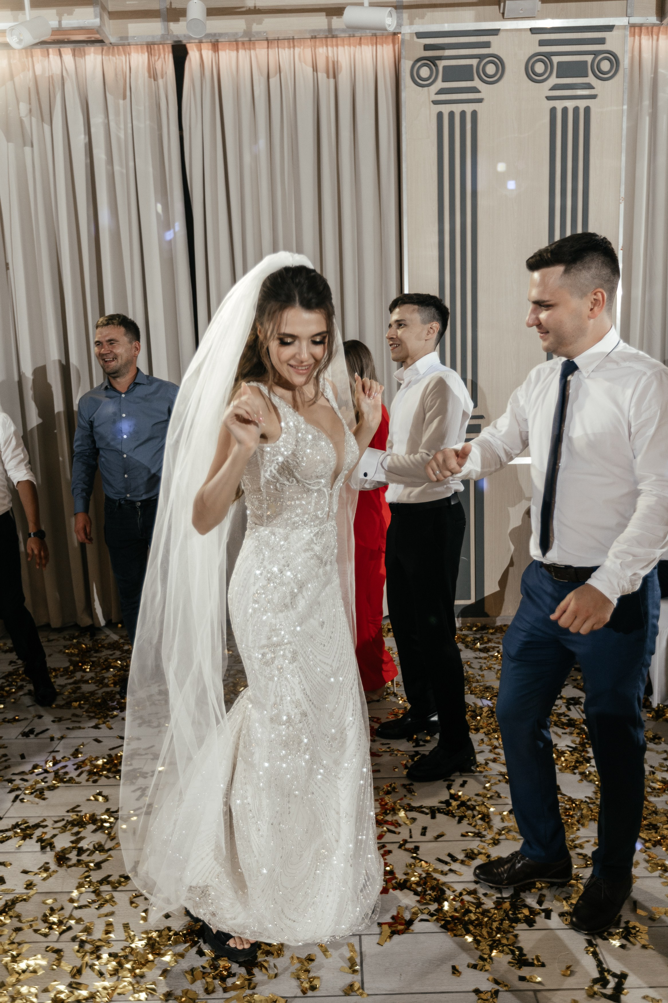 Свадебный фотограф Уфа — Руслан ГабдлисламовЖивые эмоции, красивые кадры, воспоминания на всю жизнь.Работаю по всей Республике Башкортоста. Свадебный фотограф Уфа Руслан Габдлисламов