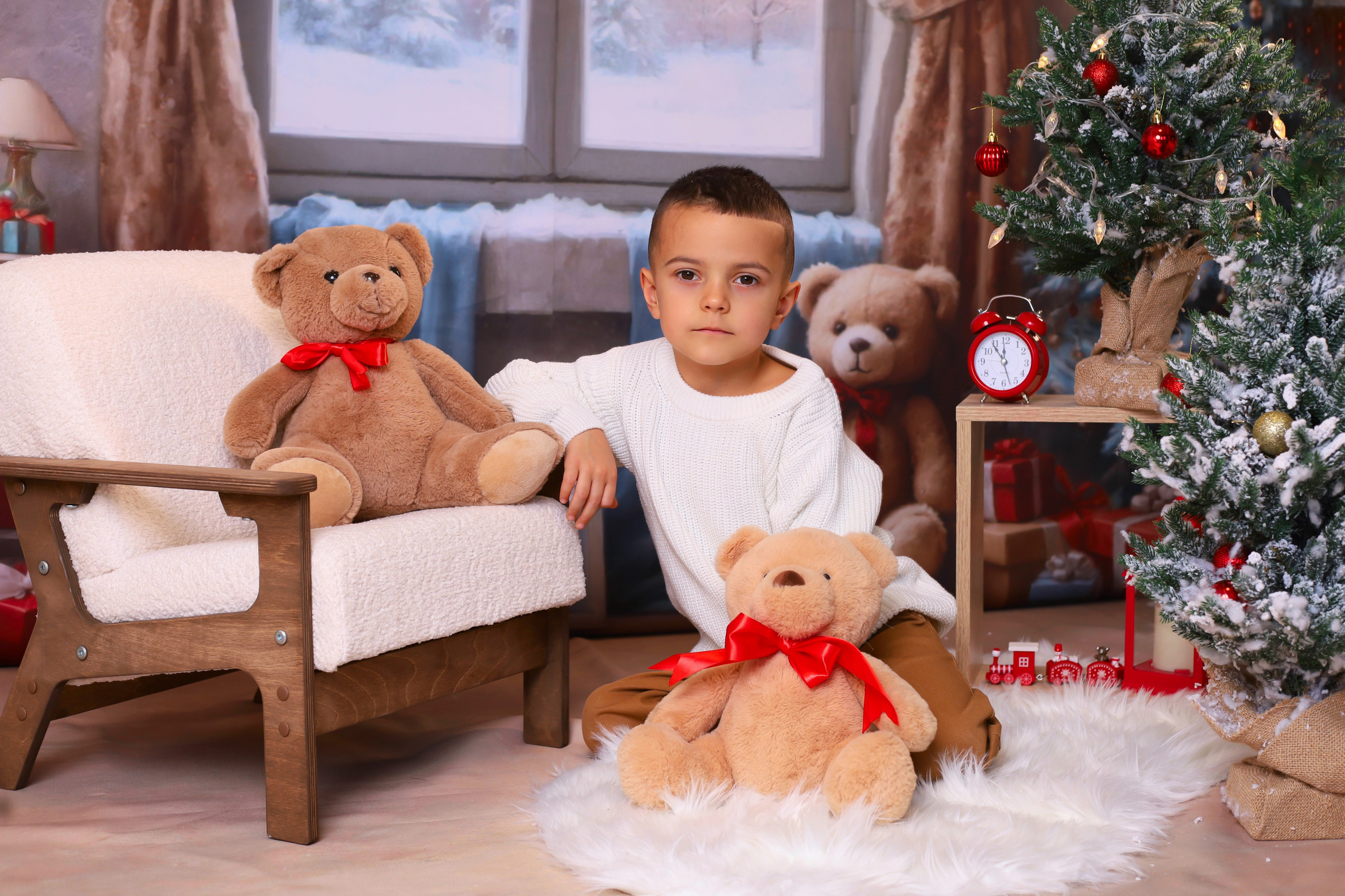 Новый год с мишками. Выпускные альбомы в Таганроге и Ростовской Области