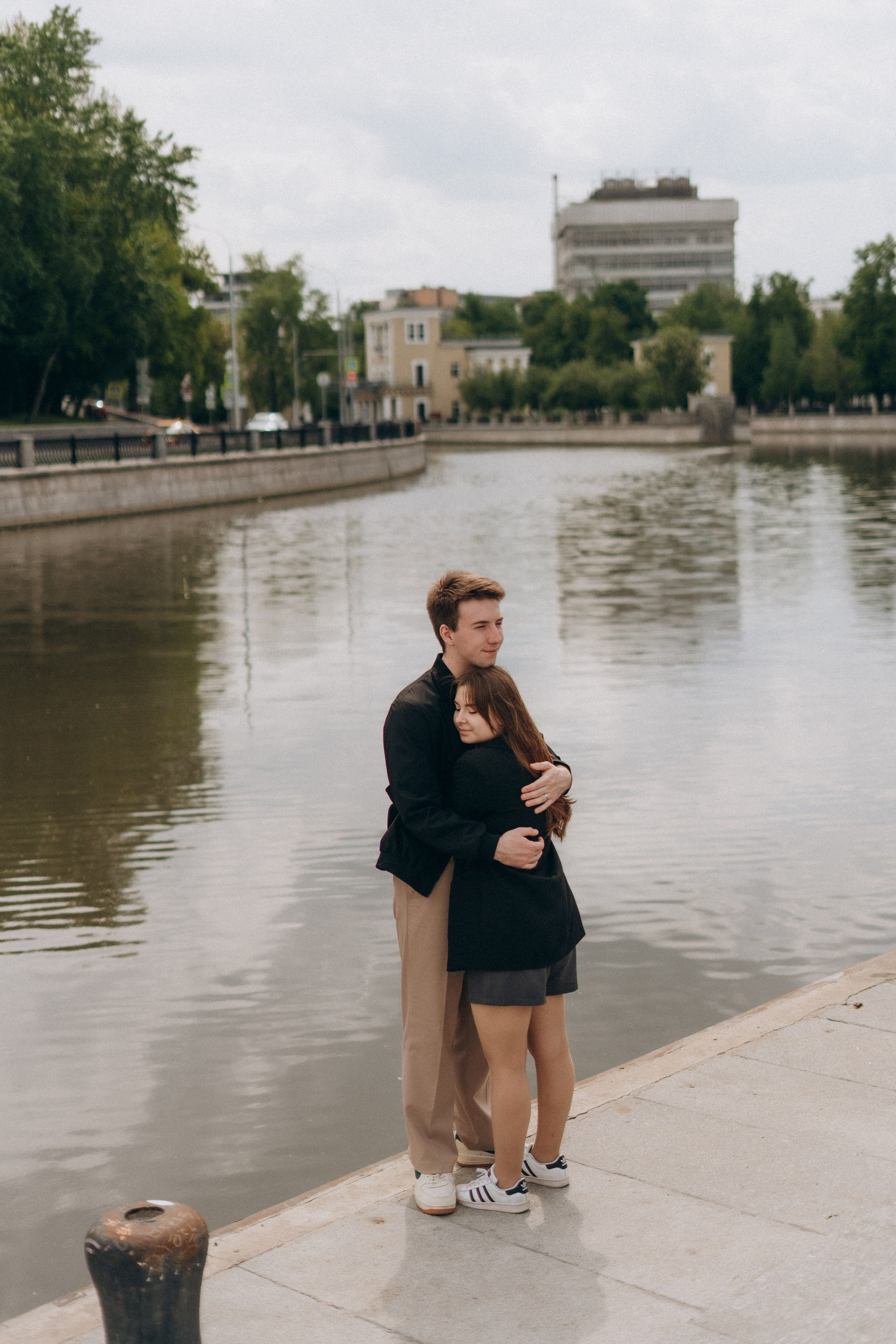 Юля и Даня | Прогулка по улицам Москвы. Фотограф Москва Виктория-Антуанетта