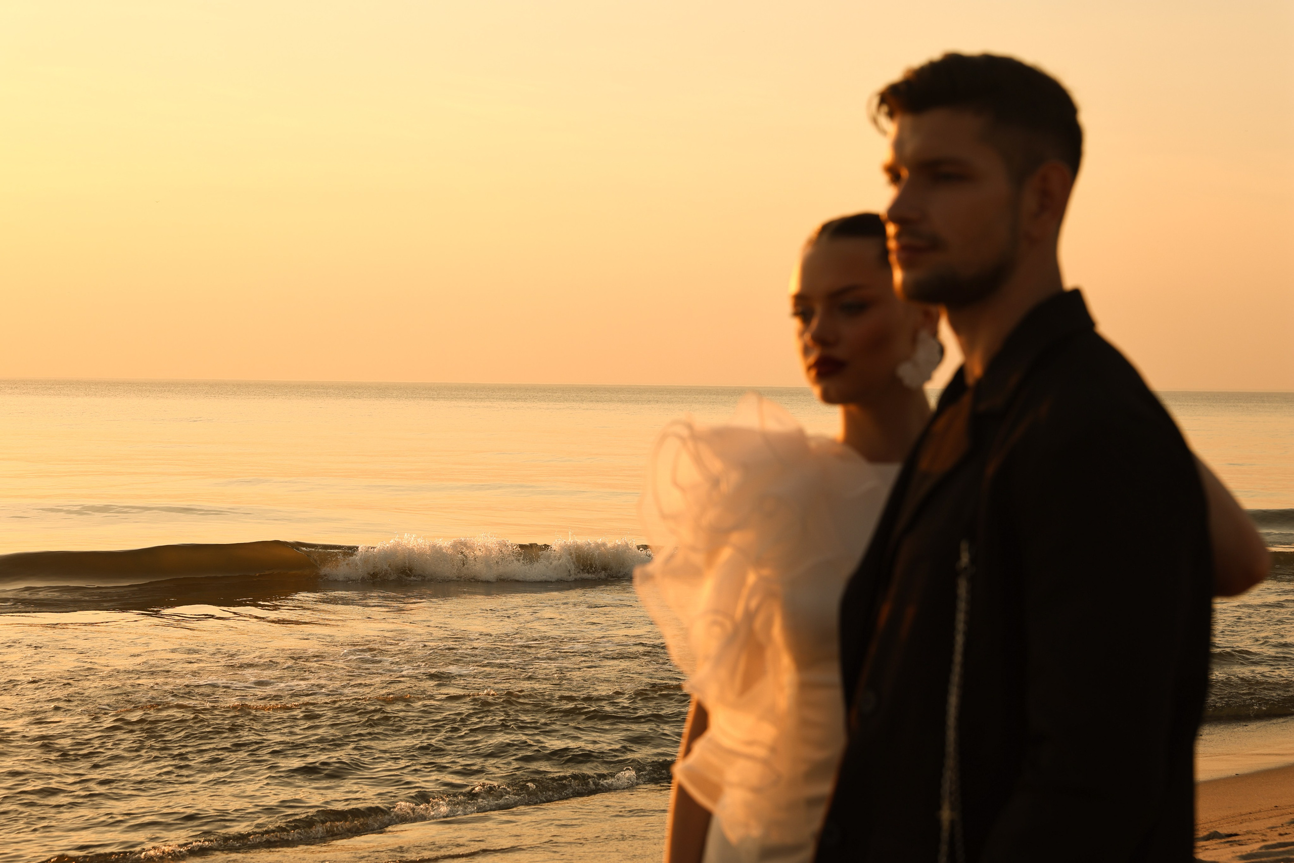 Камерная свадьба на берегу моря. Свадебный фотограф