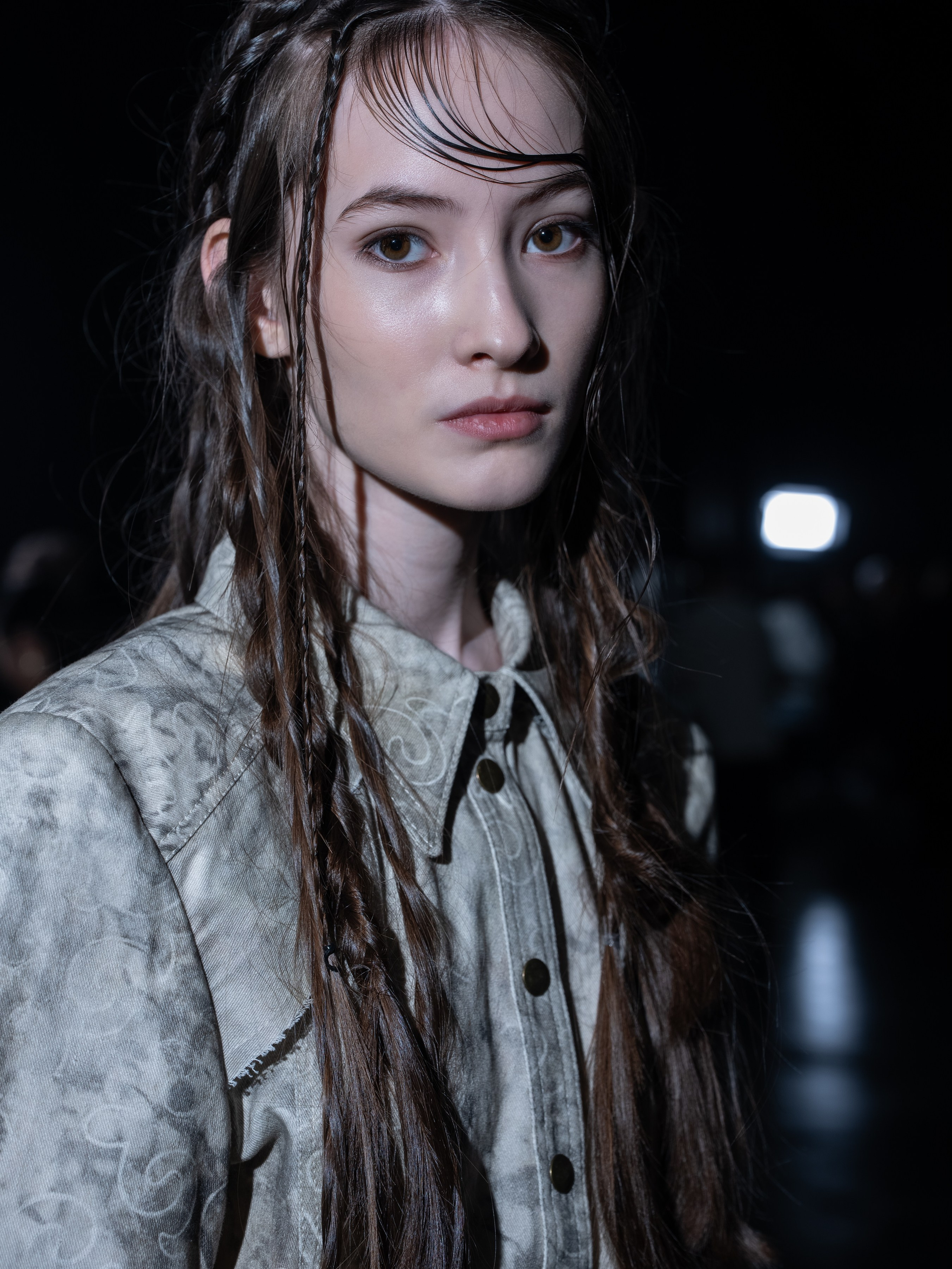 Visa Fashion Week Pre-Fall 2026 April BackStage Day 1. Сайт Алматинского НЮ АРТ, будуар и фэшн фотографа Дениса Карпенко
