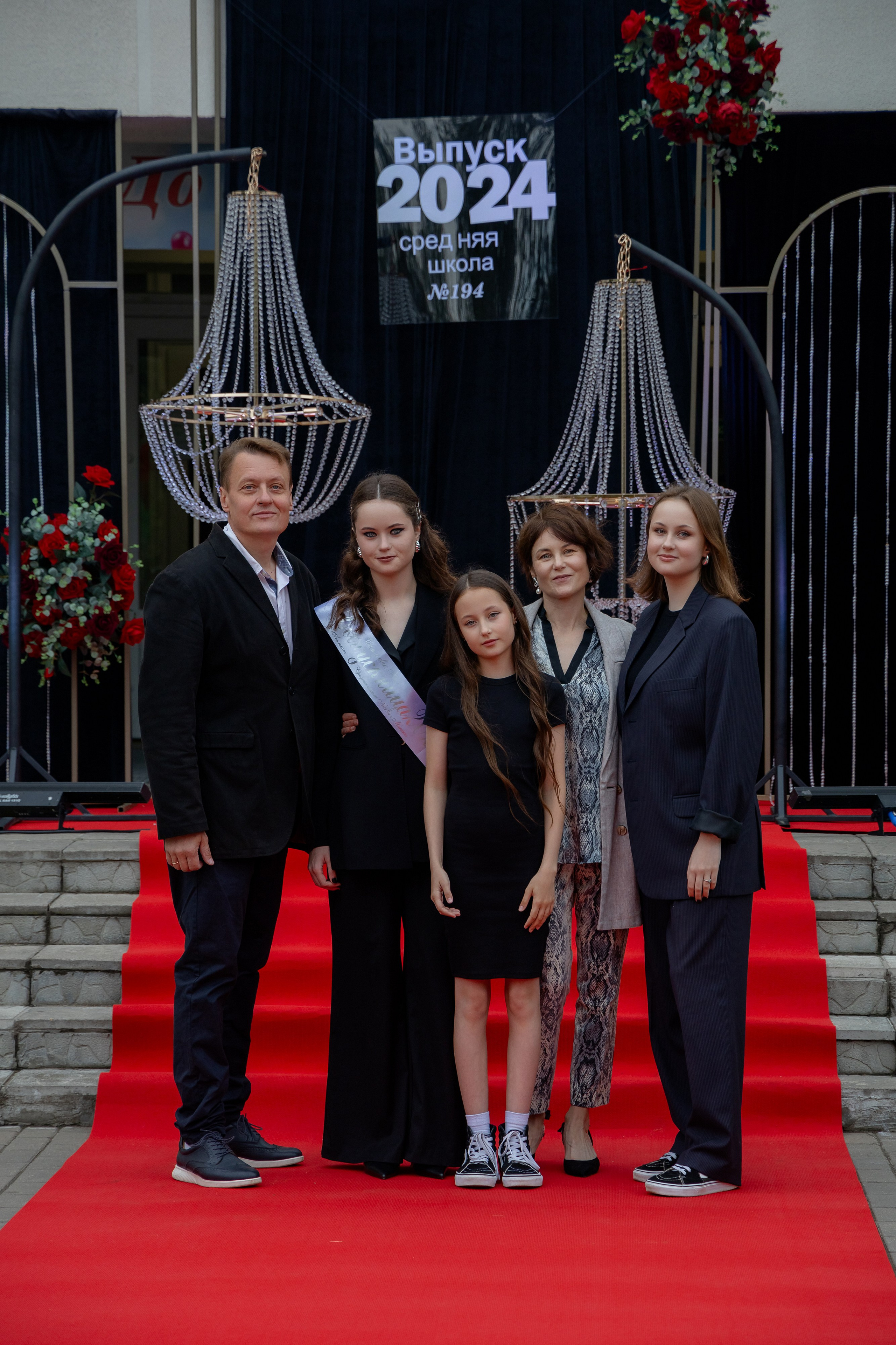 Школьный выпускной 2024 год в Соколе (Минск). Свадебный фотограф в Минске/Беларуси Сергей Спиридонов