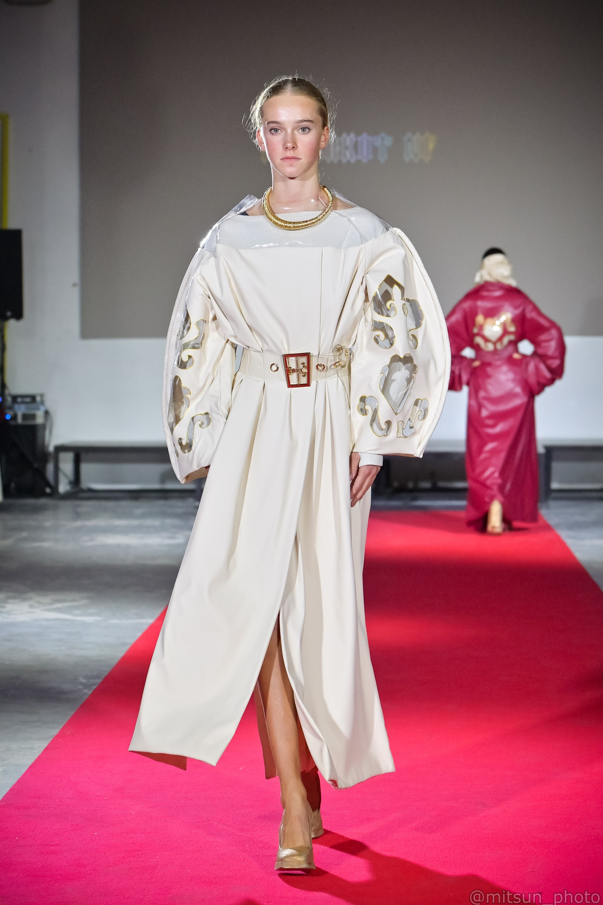 Модные показы. Фотограф Максим Мицун. Портрет, свадьба, репортаж, каталог