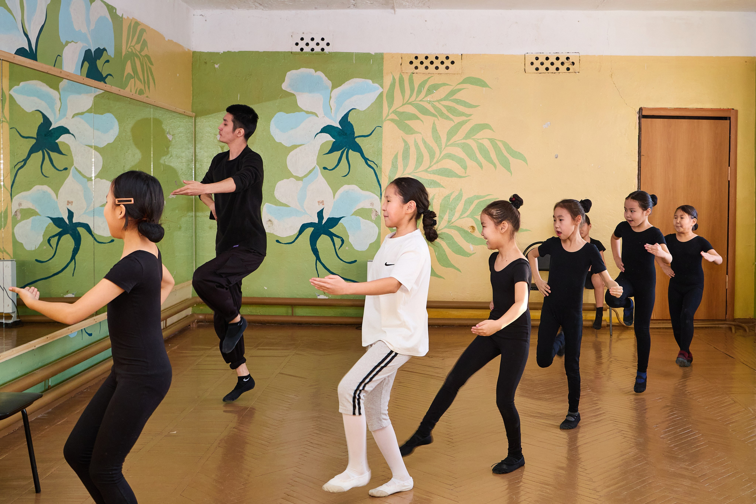 Танцы. Главная