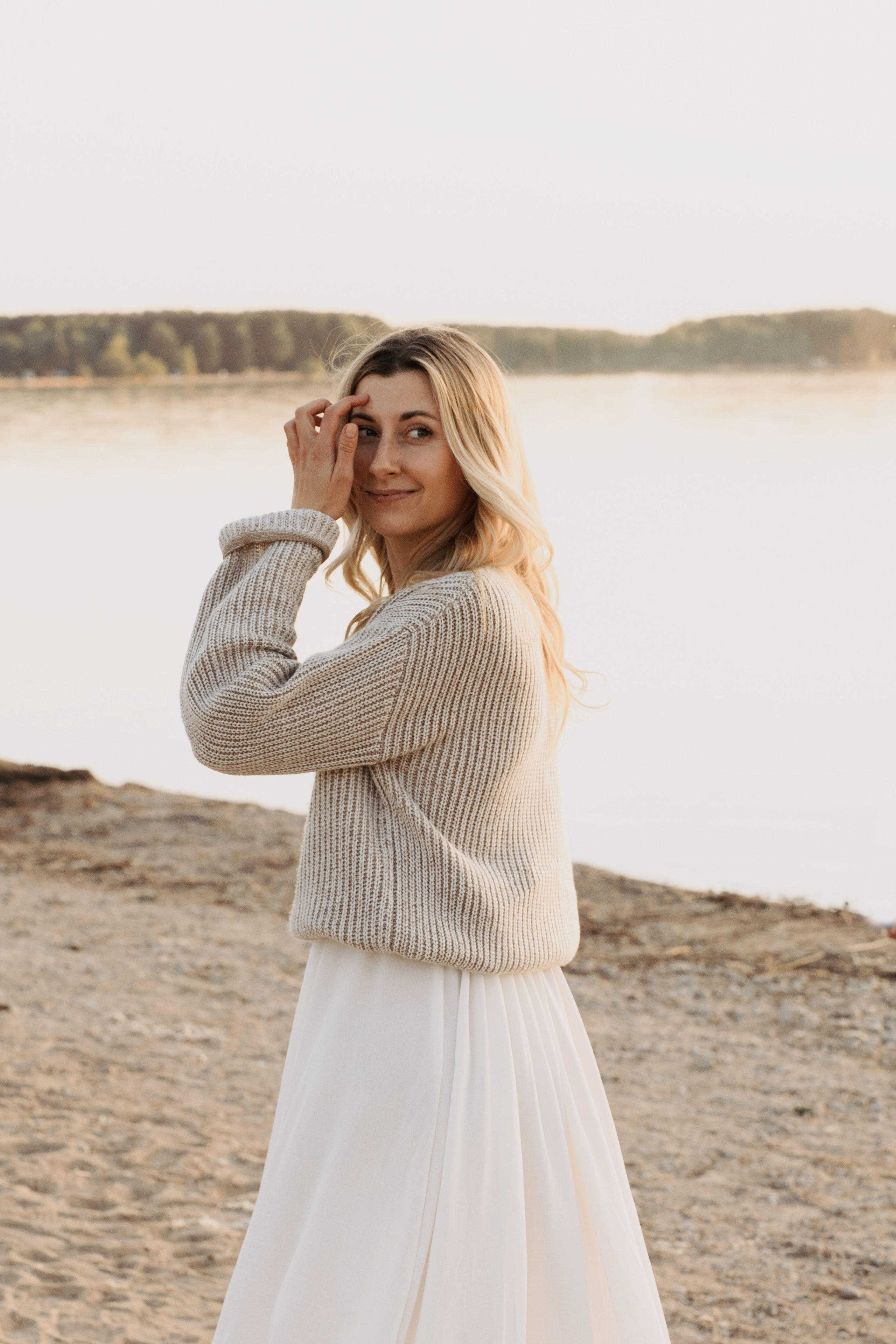 Весеннее тепло семьи на берегу Минского моря. Ваш семейный фотограф в Минске — Вика Трегубова