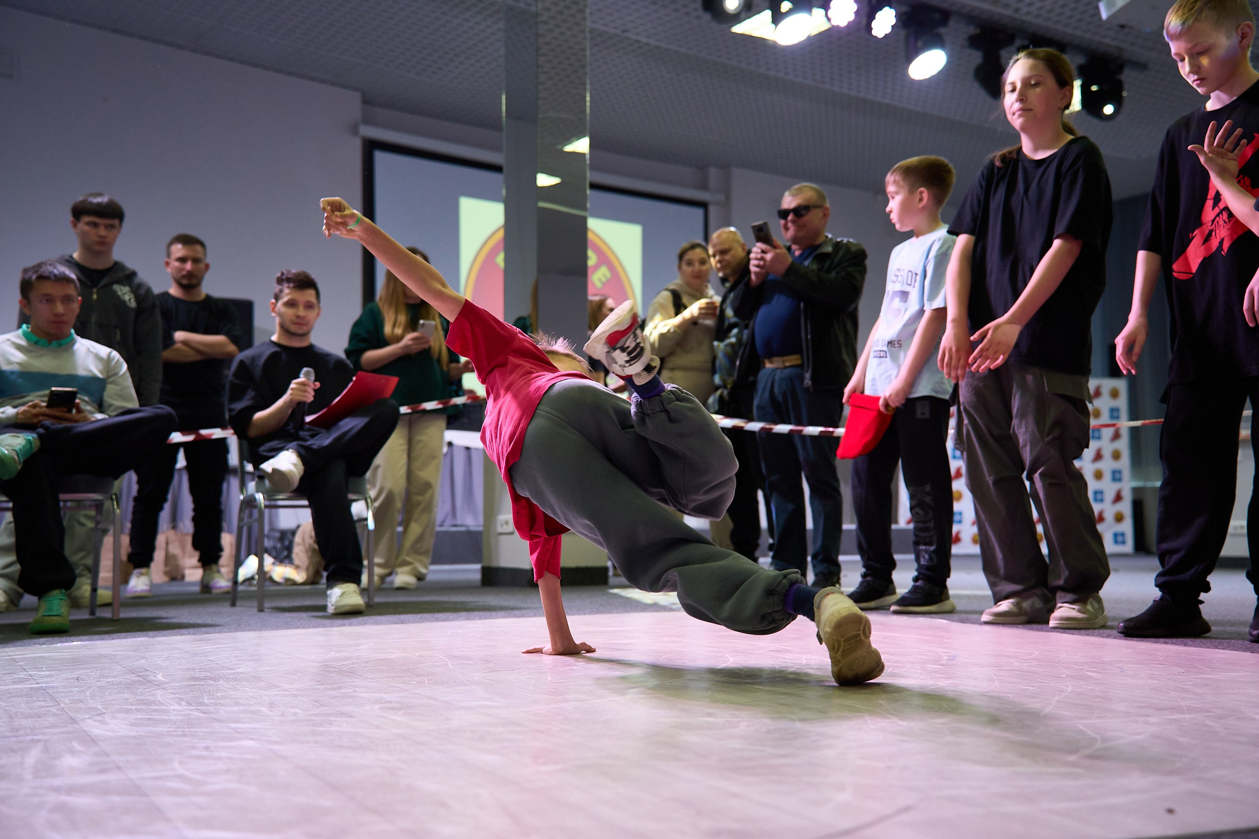 Breaking class battle 2024. Концертный фотограф в Перми, Москве и Екатеринбурге Максим Шибаков